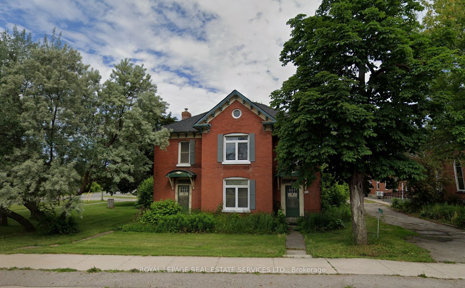 2527 Dundas Street W, Oakville, ON L6M 4J4