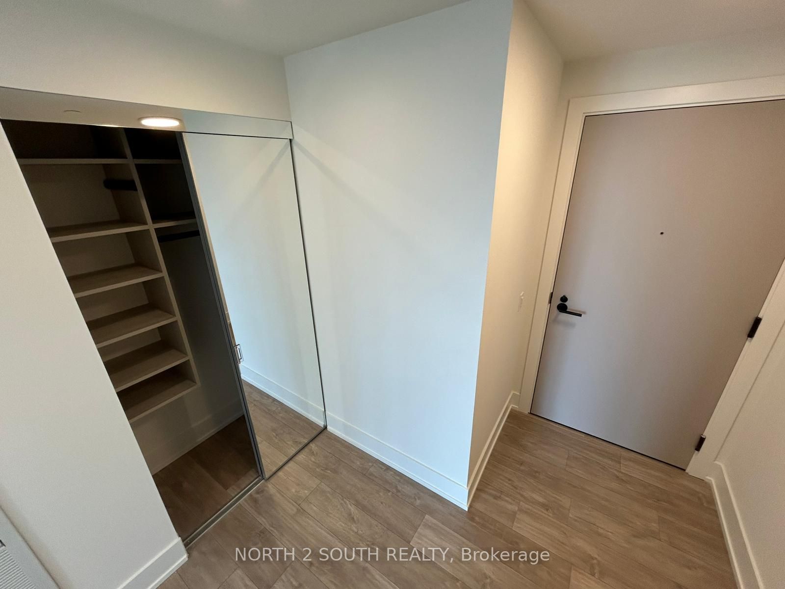 858 Dupont Street 529, Toronto, ON M6G 0C1 photo 4