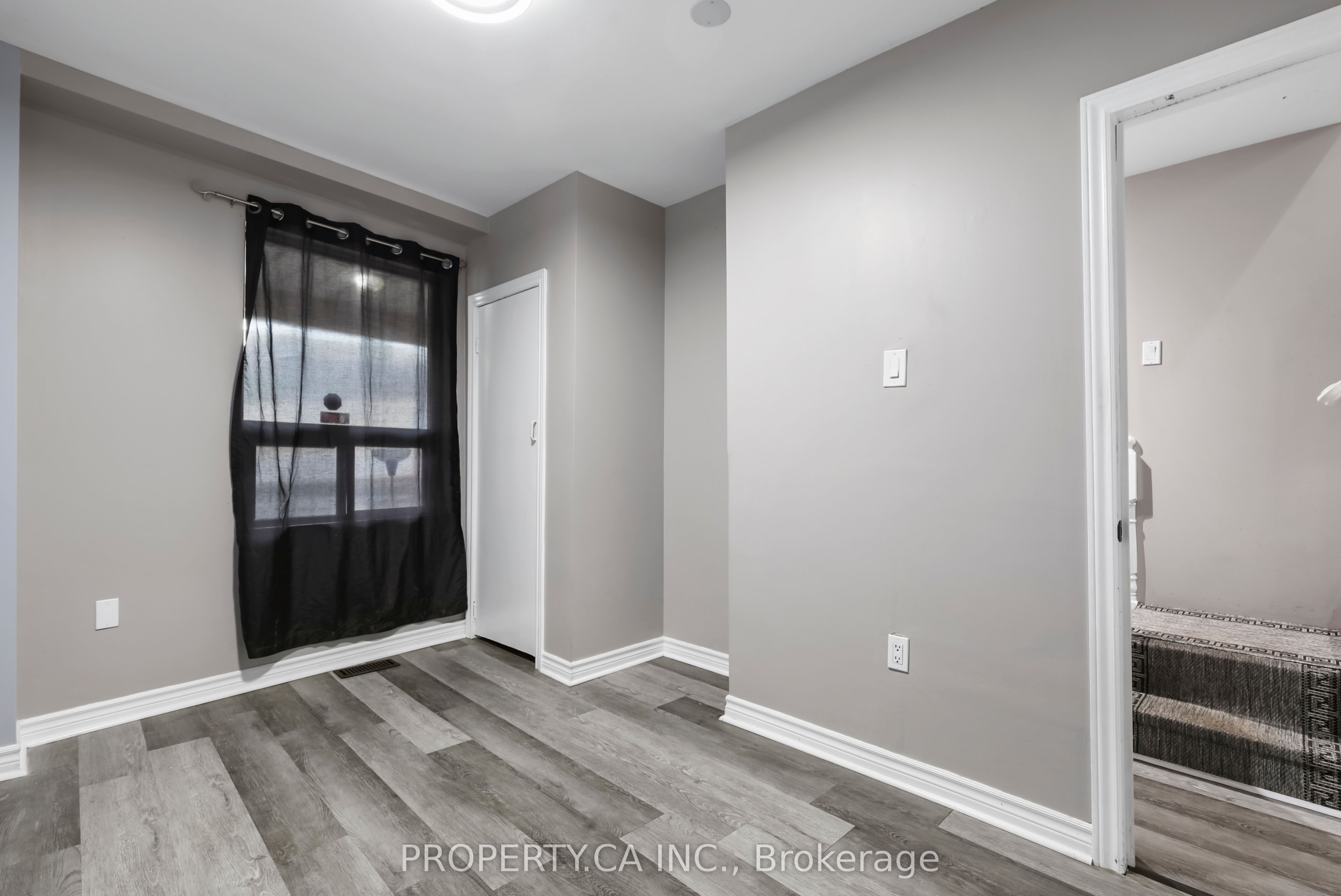 856 Weston Road, Toronto, ON M6N 3R5 photo 4