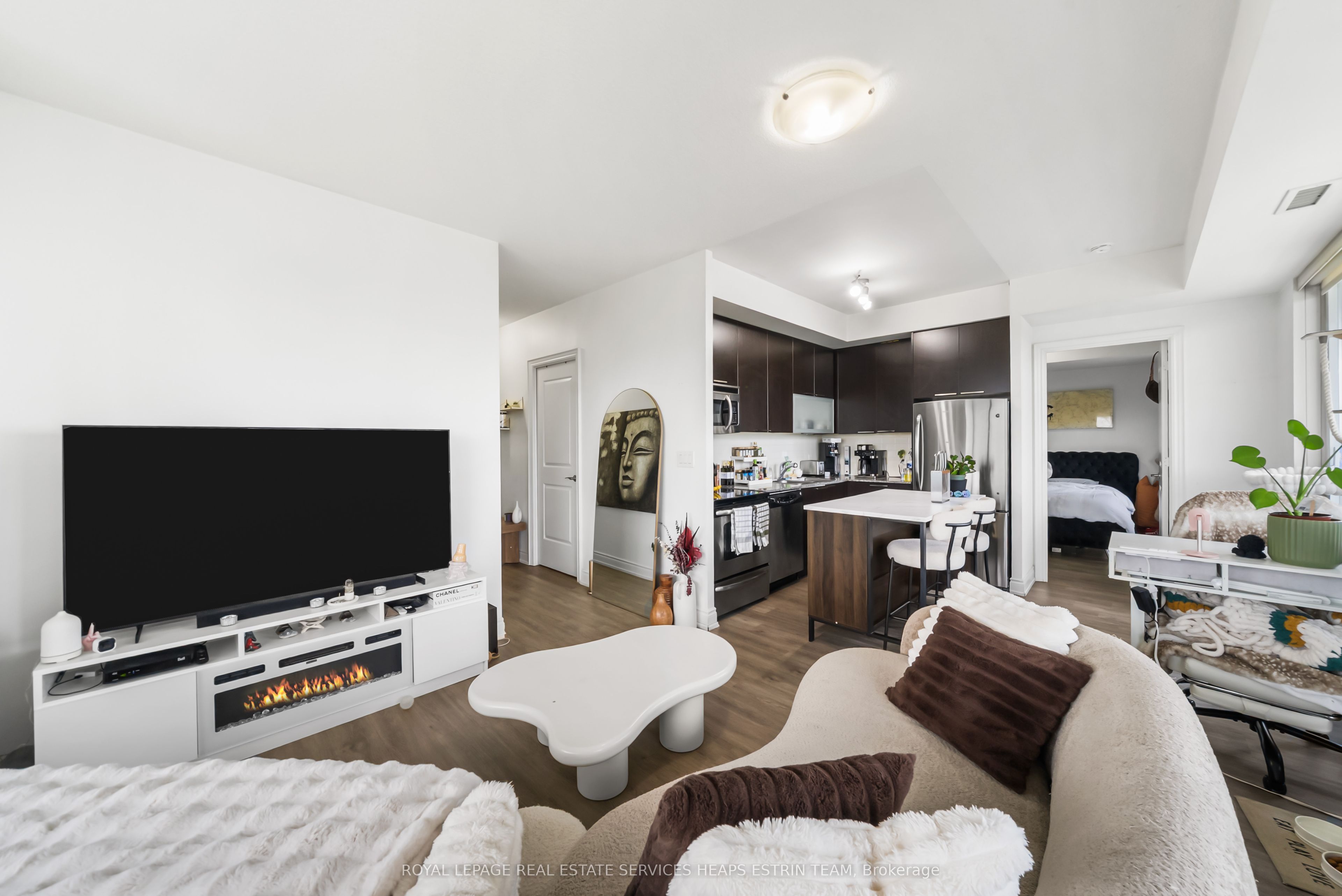 16 Brookers Lane 3301, Toronto, ON M8V 0A5 photo 3