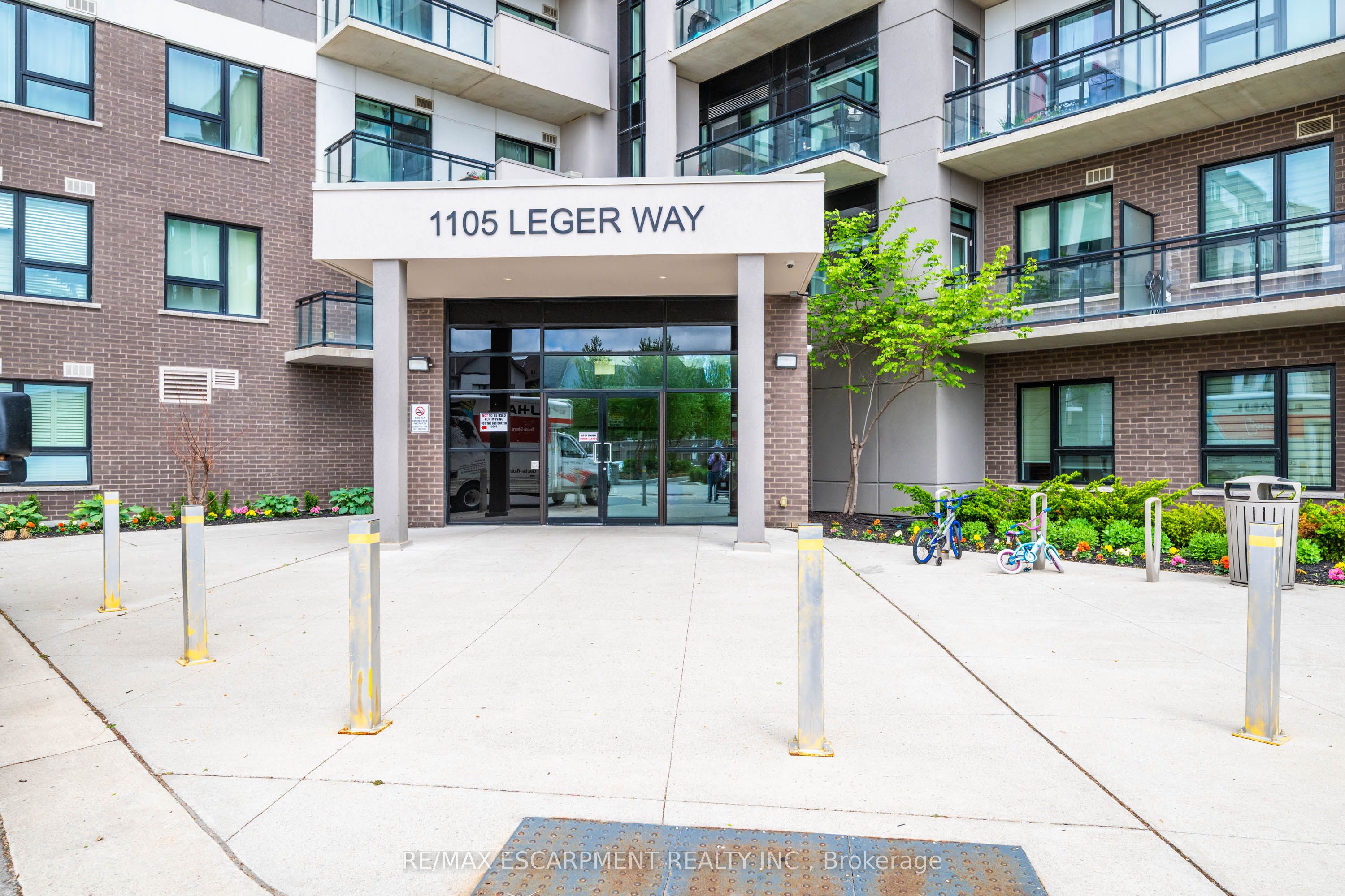 1105 LEGER Way 101, Milton, ON L9E 1K7 photo 2