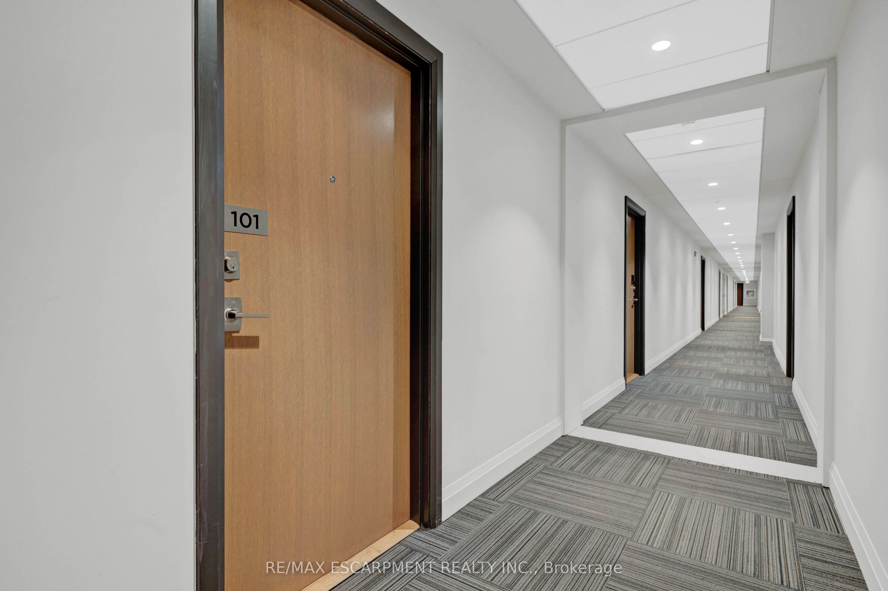 1105 LEGER Way 101, Milton, ON L9E 1K7 photo 4