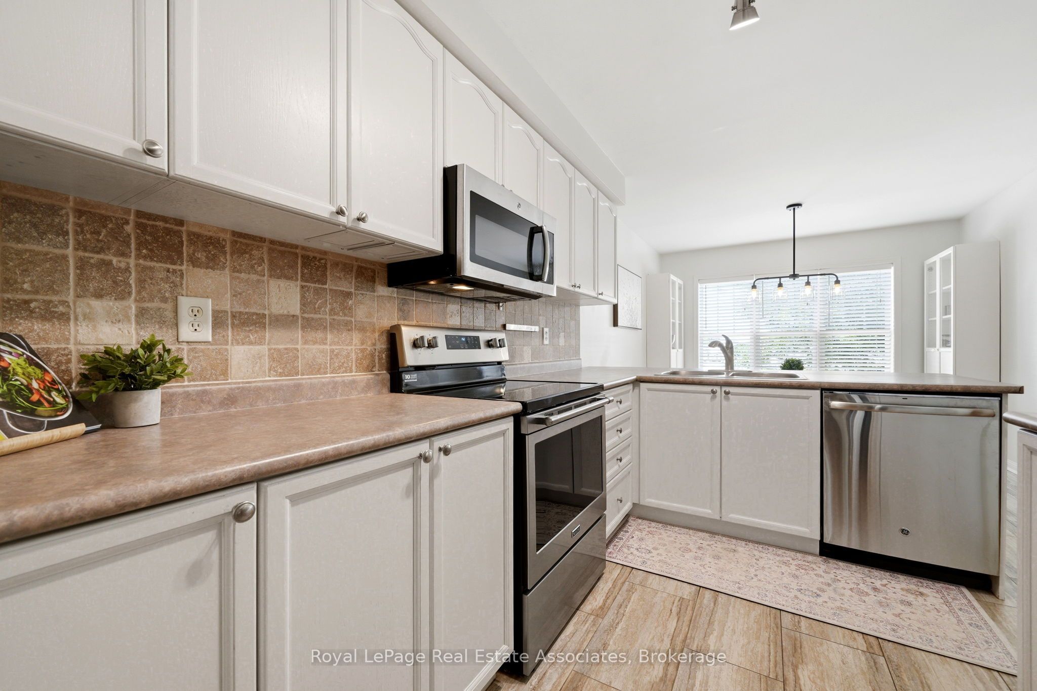 25 Seed House Lane, Halton Hills, ON L7G 6K2 photo 5
