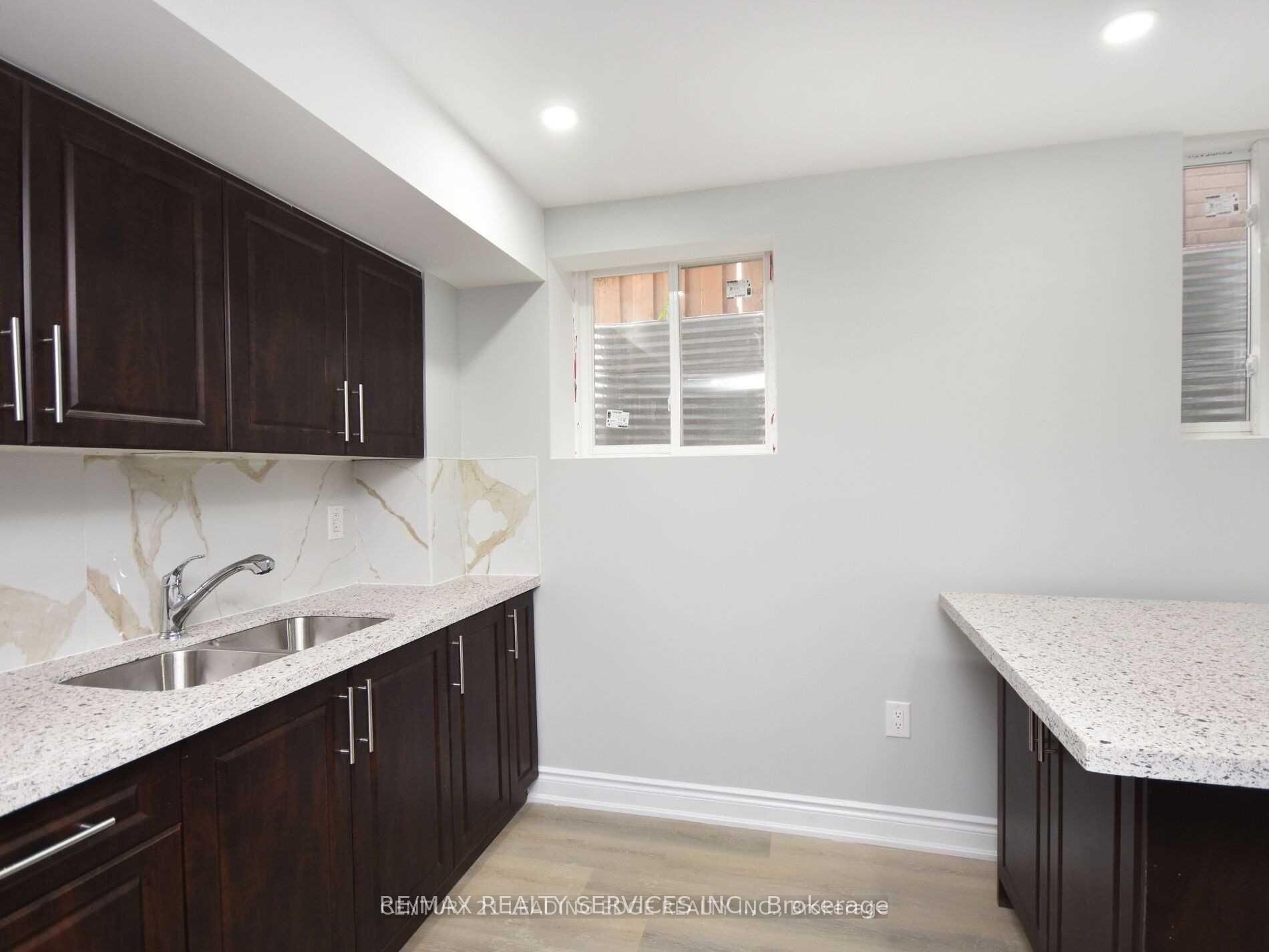 13 Frampton Road, Brampton, ON L7A 4E1 photo 4