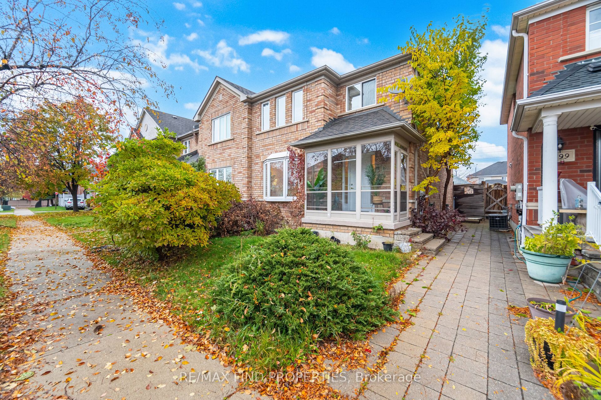 5903 Shelford Terrace, Mississauga, ON L5M 6K2 photo 5
