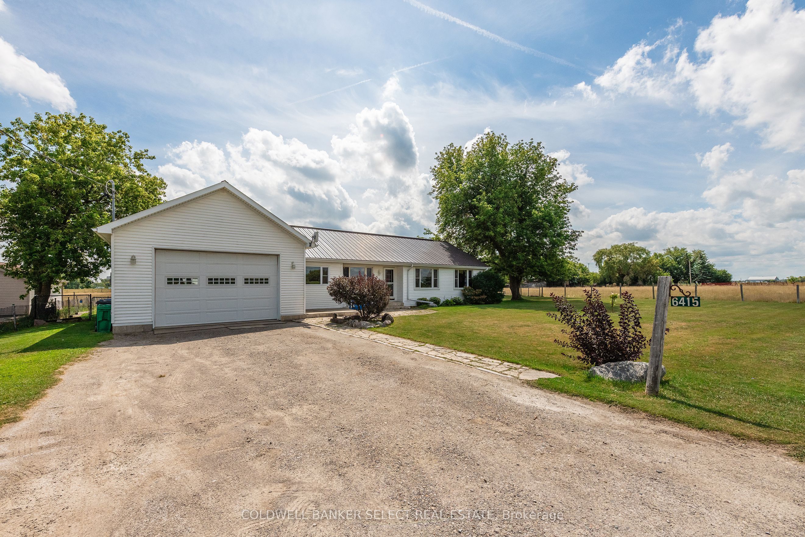 6415 King Street, Caledon, ON L7C 0V2 photo 2