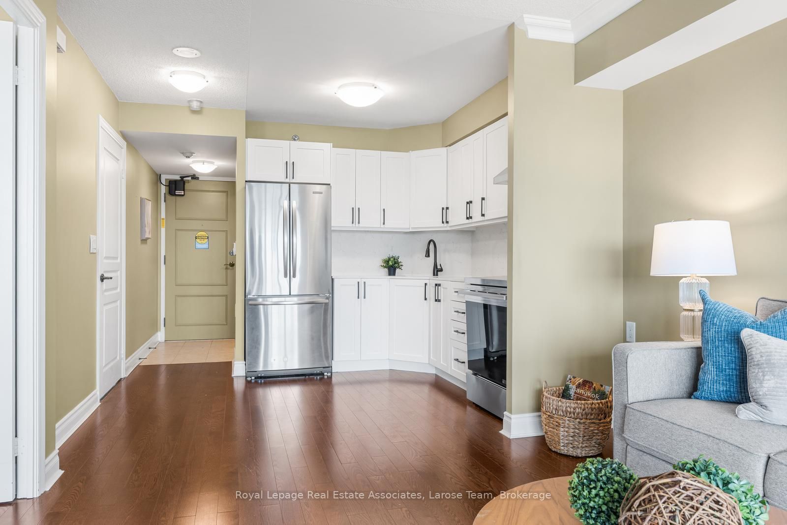 3 Marine Parade Drive 1607, Toronto, ON M8V 3Z5 photo 4