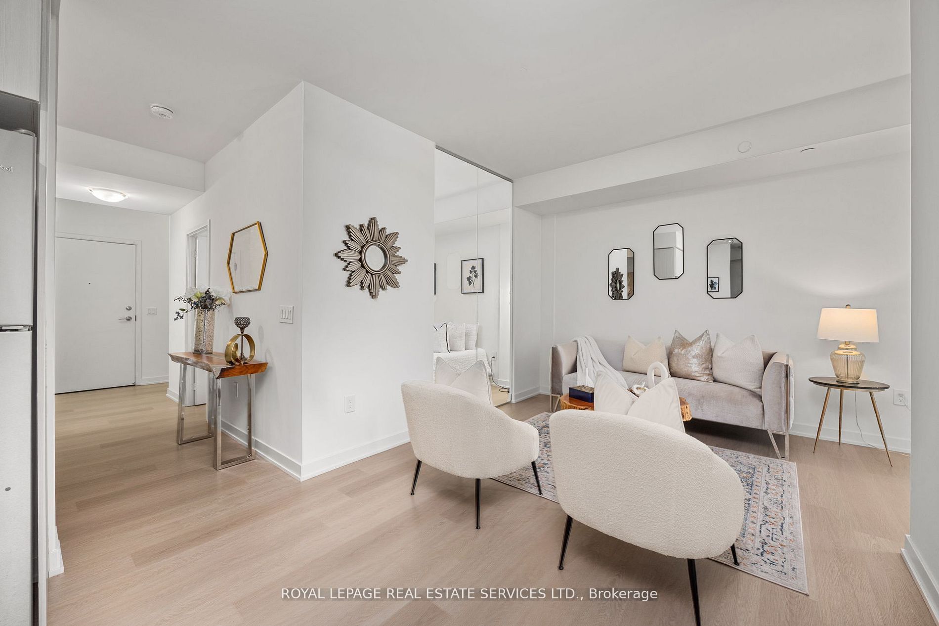 859 The Queensway 608, Toronto, ON M8Z 1N8 photo 3