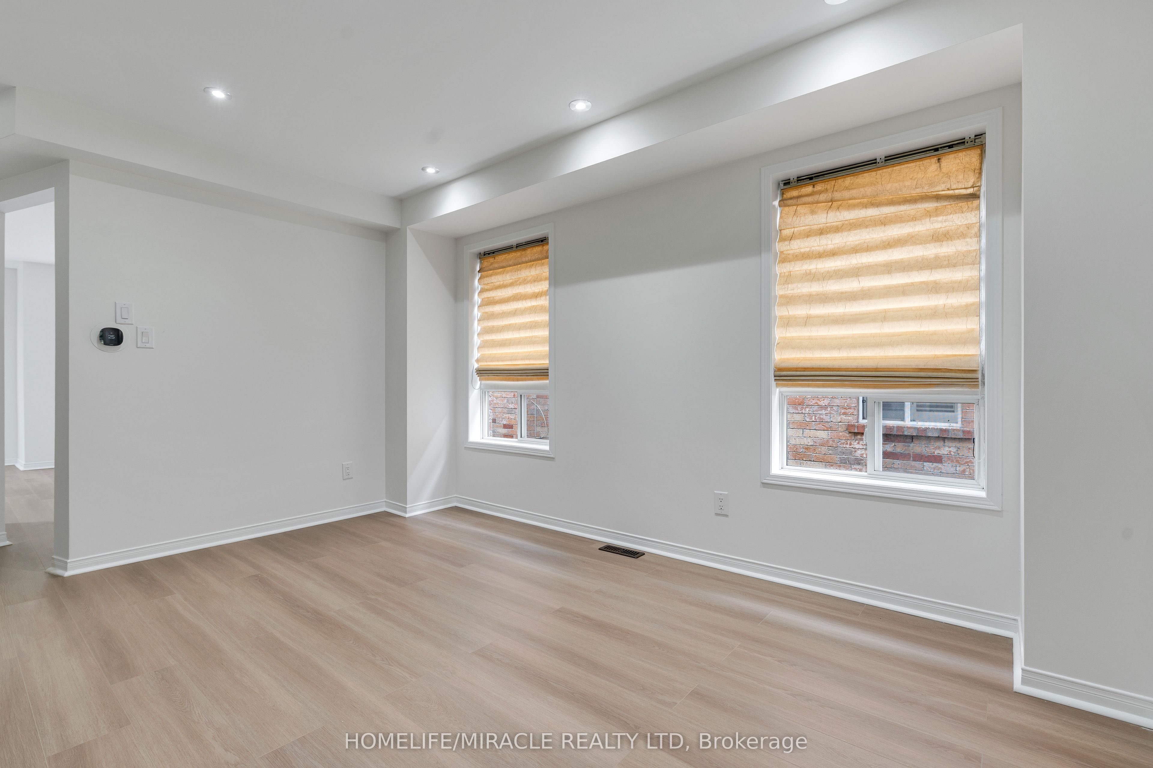 4191 Goldenrod Crescent, Mississauga, ON L5V 3C2 photo 4