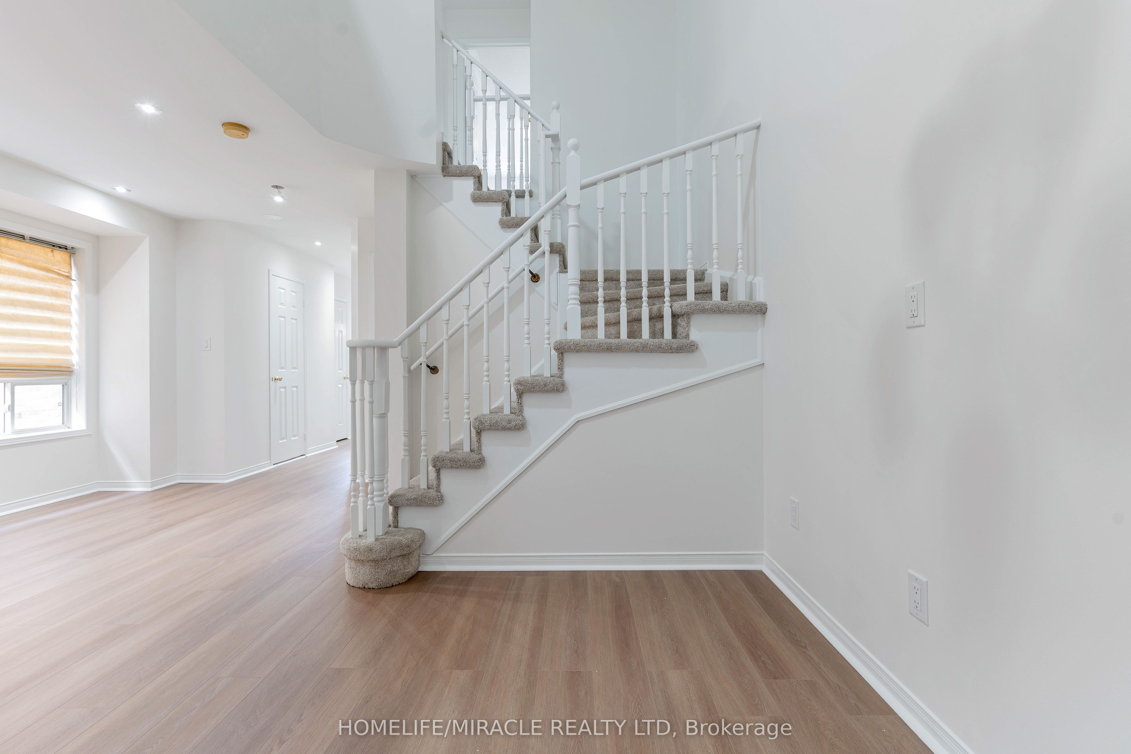 4191 Goldenrod Crescent, Mississauga, ON L5V 3C2 photo 5