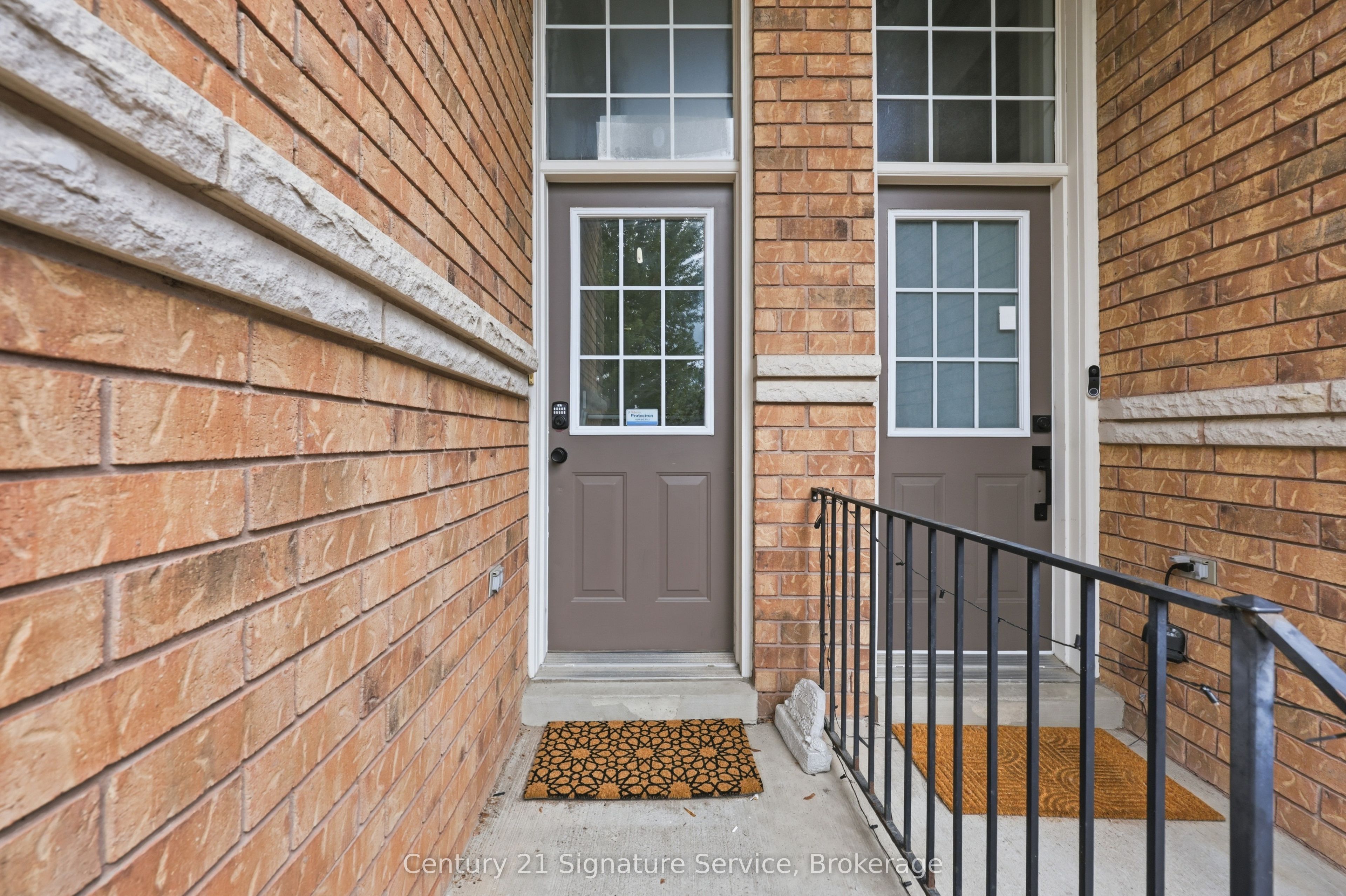435 Hensall Circle 223, Mississauga, ON L5A 4P1 photo 3