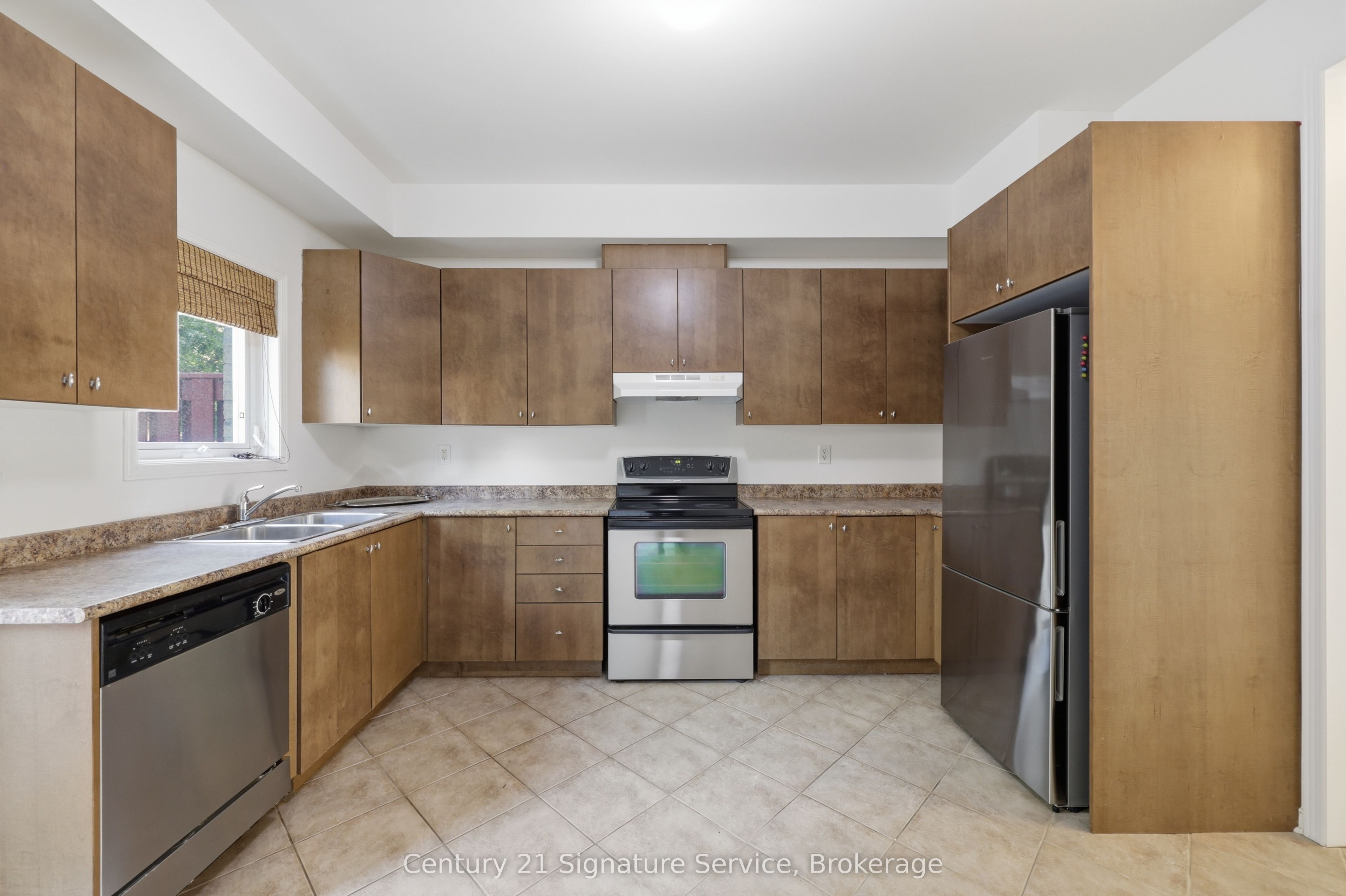 435 Hensall Circle 223, Mississauga, ON L5A 4P1 photo 4