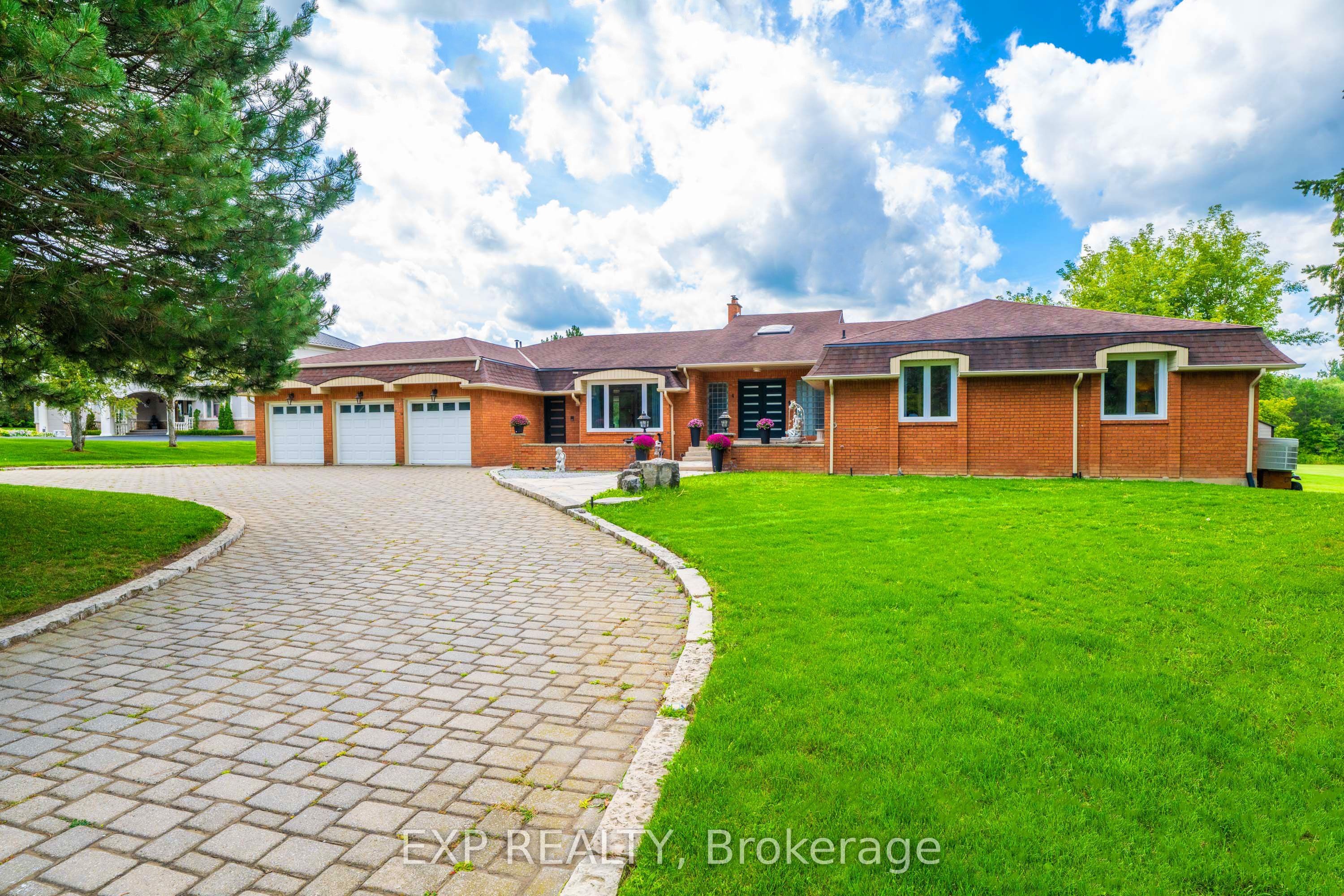 4 Ingleview Drive, Caledon, ON L7C 1P3