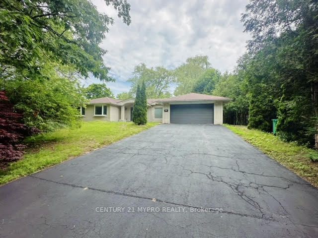 1417 Wateska Boulevard, Mississauga, ON L5H 2R3