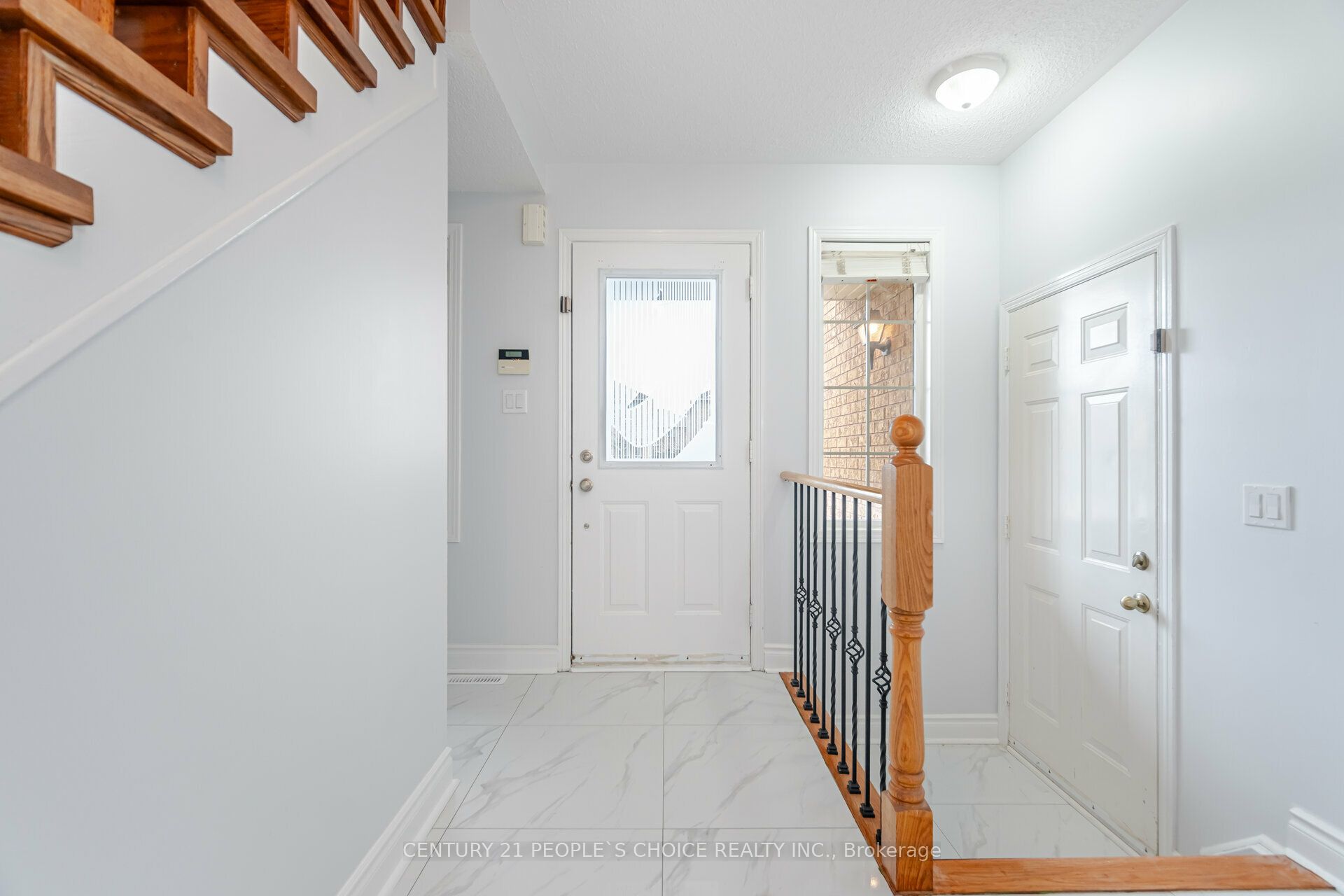 2340 Newcastle Crescent, Oakville, ON L6M 4P6 photo 4
