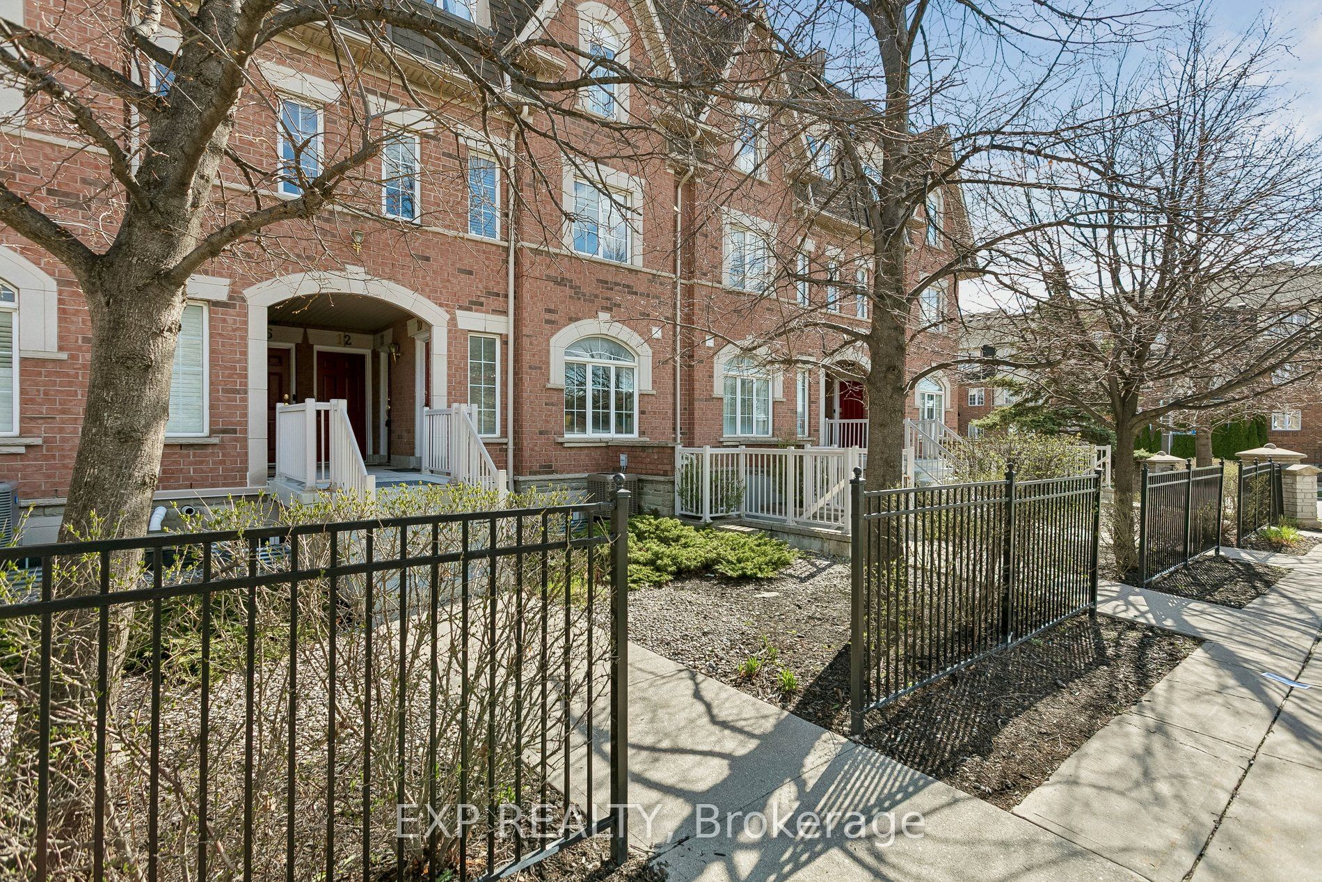 3055 Elmcreek Road 13, Mississauga, ON L5B 4J9 photo 2