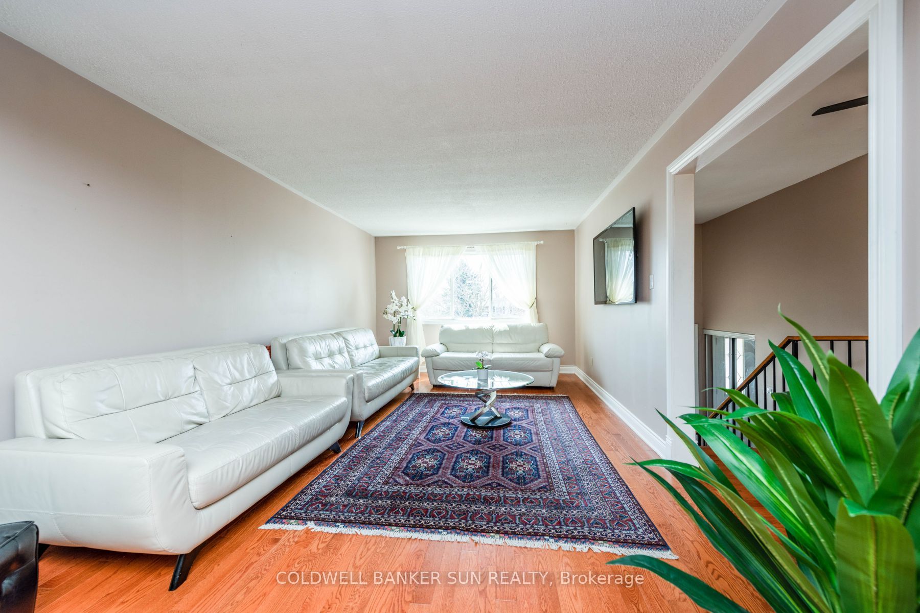 2483 Yarmouth Crescent, Oakville, ON L6L 2M9 photo 4