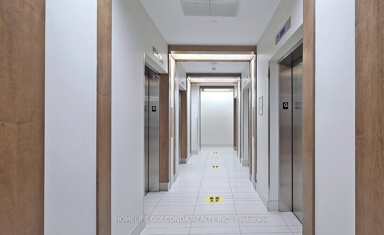 2200 Lake Shore Boulevard W 819, Toronto, ON M8V 1A4 photo 3