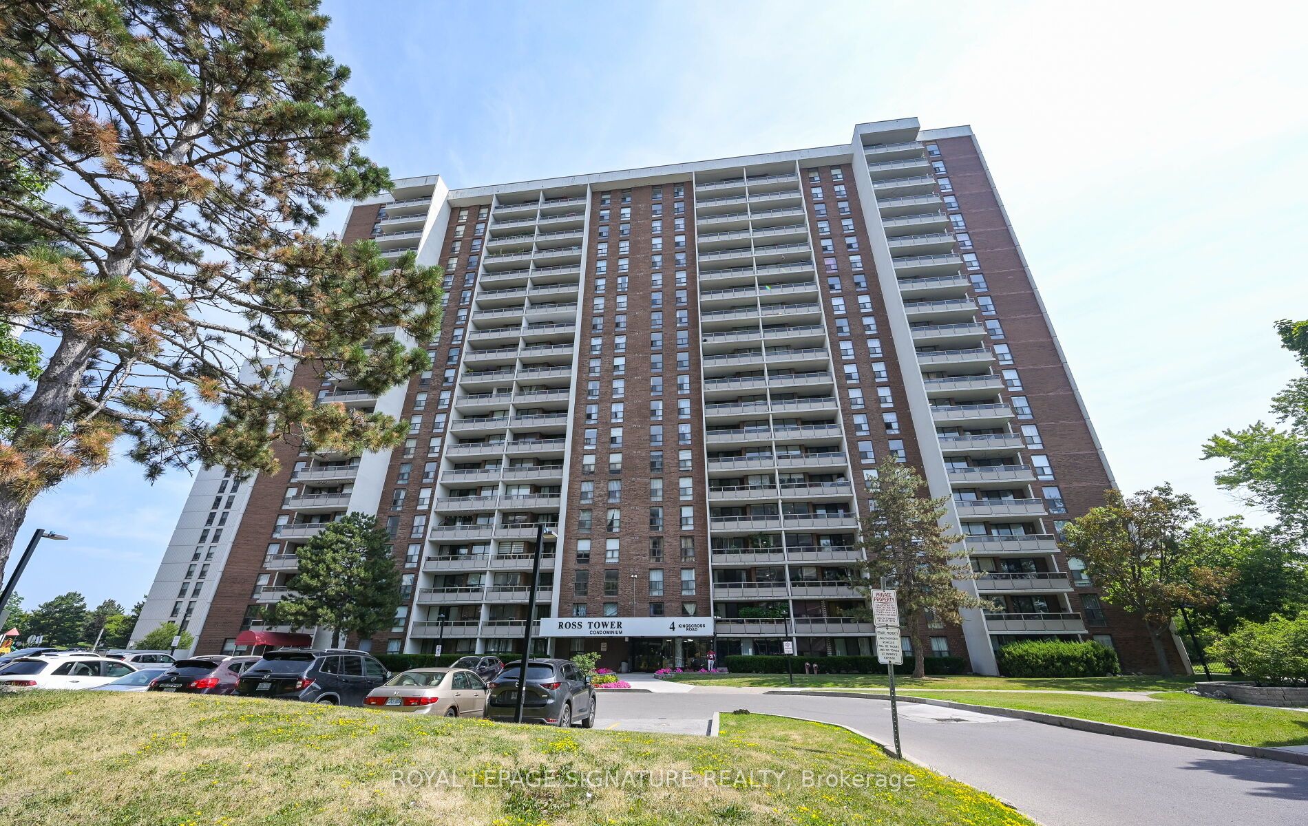 4 Kings Cross Road 801, Brampton, ON L6T 3X8