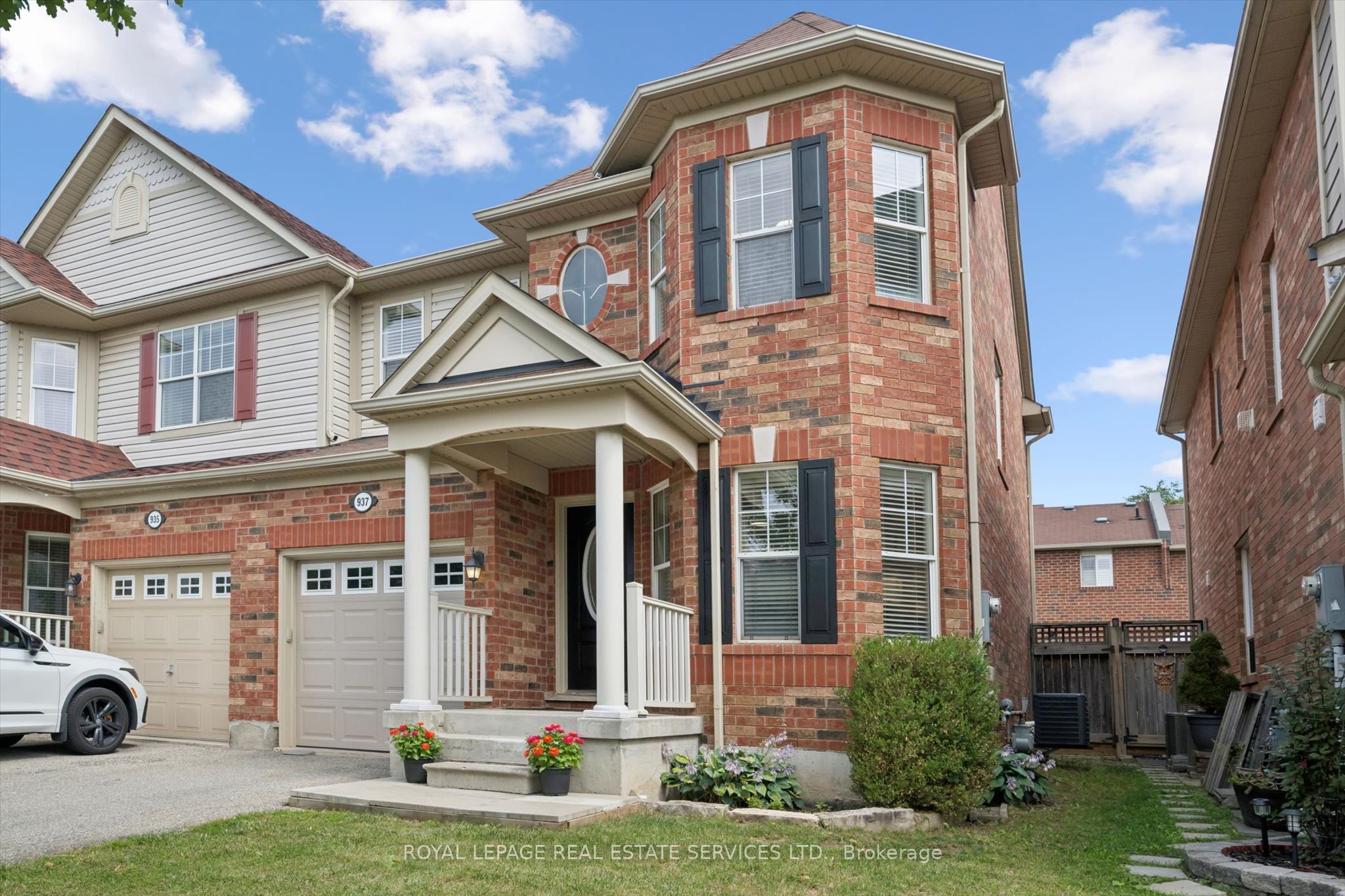 937 Vickerman Way, Milton, ON L9T 0K5 photo 2