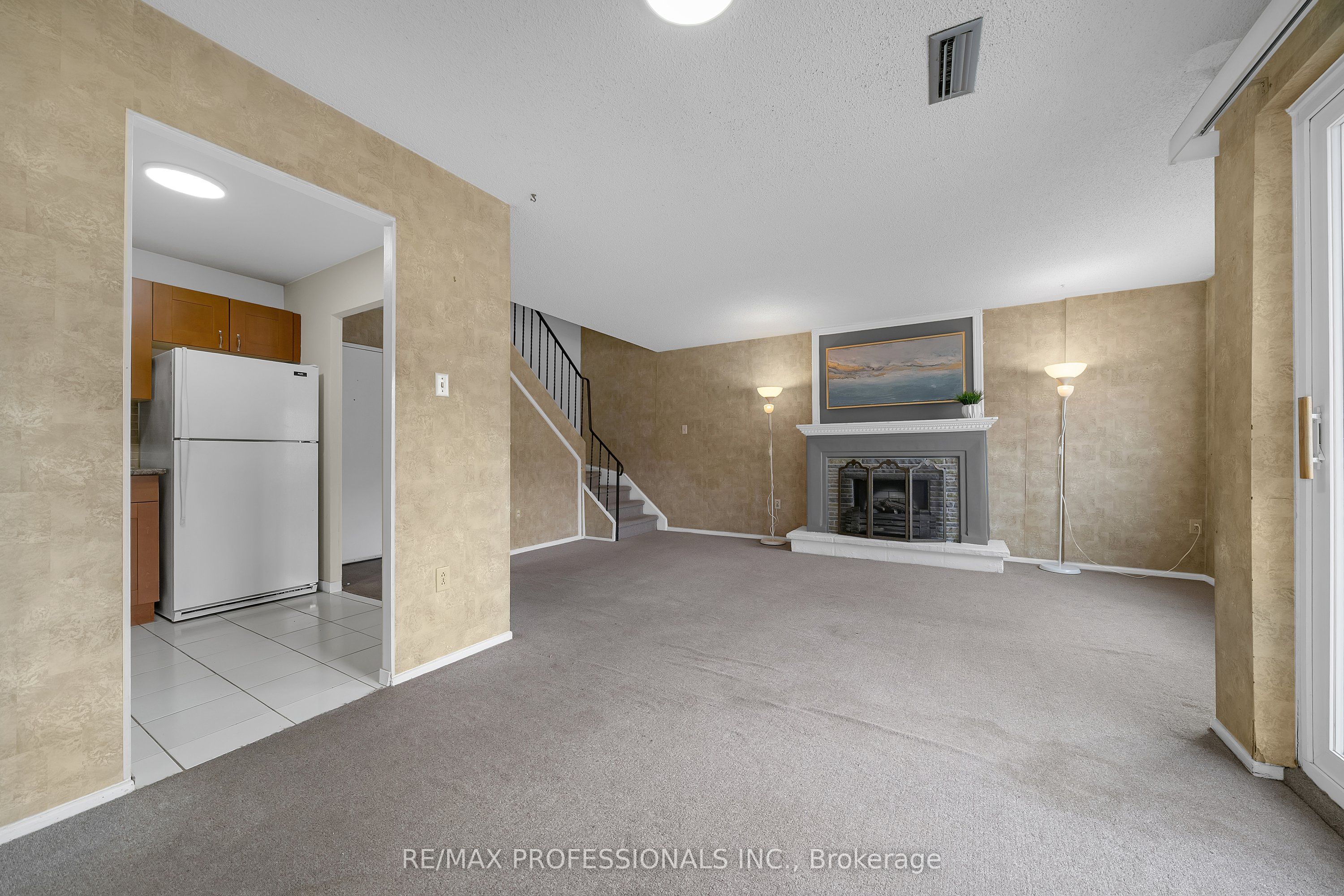 2001 Bonnymede Drive 116, Mississauga, ON L5J 4H8 photo 4