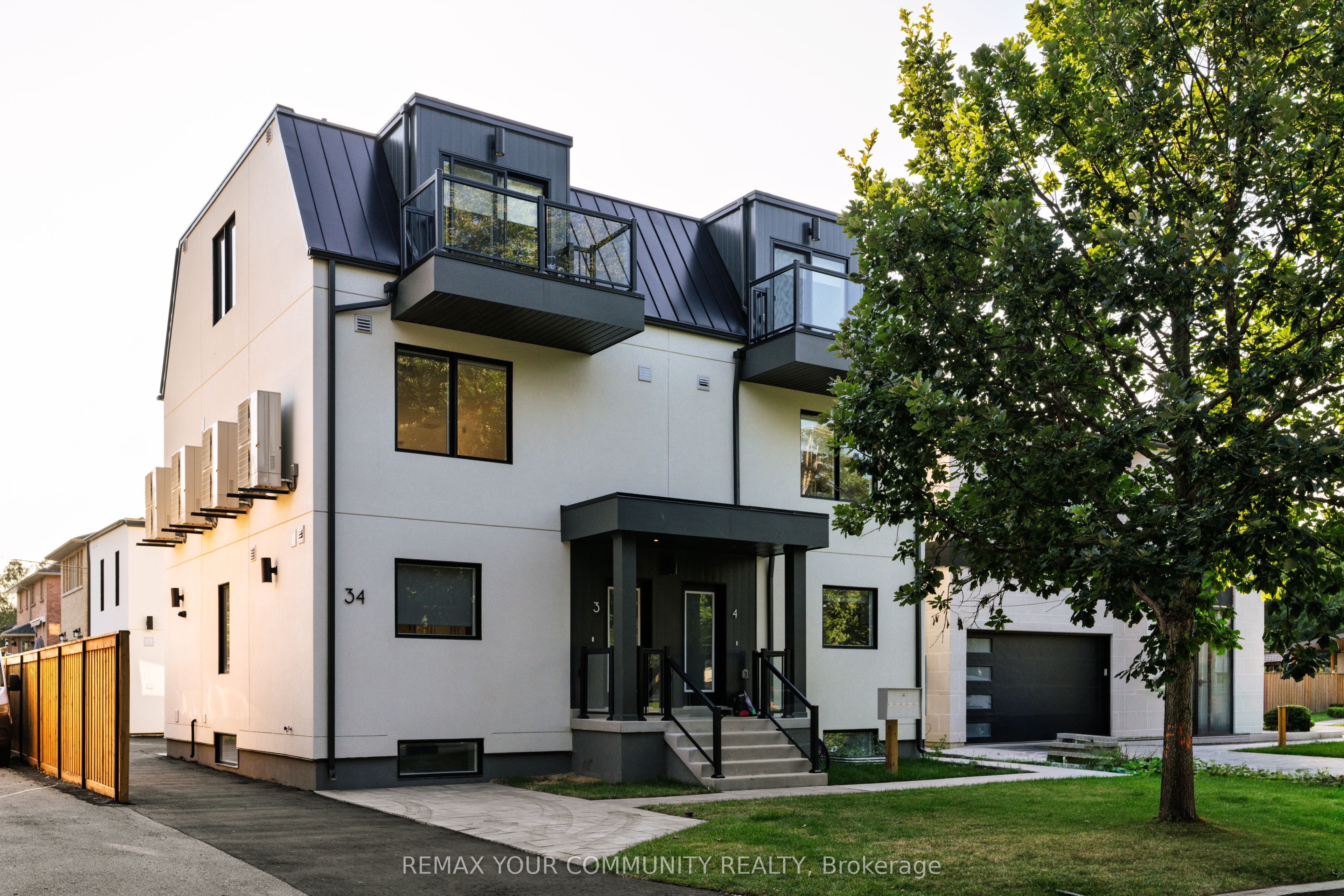 34 Poplar Avenue 2, Toronto, ON M9B 3R4 photo 4