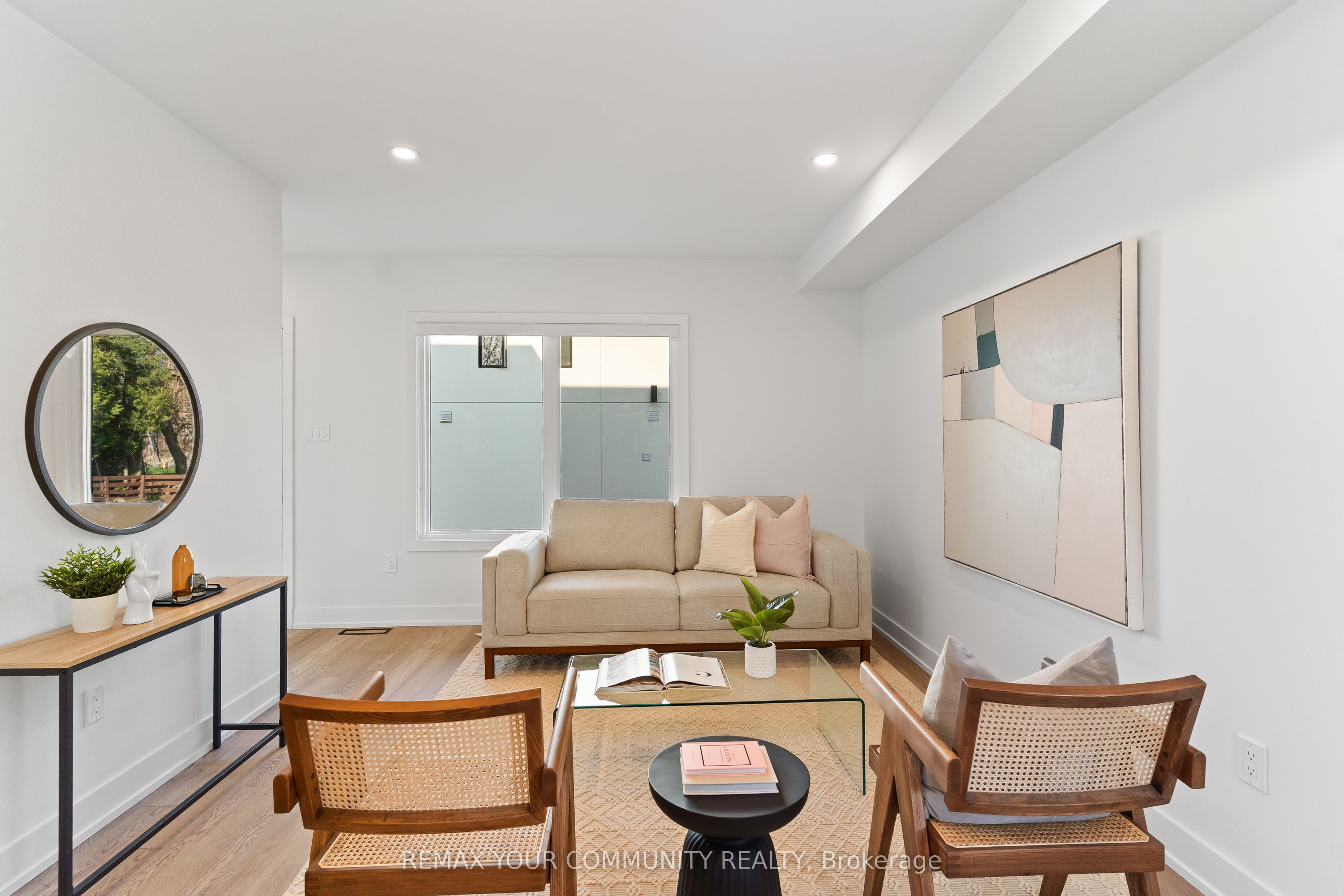 15 Acorn Avenue 1, Toronto, ON M9B 3P7 photo 5