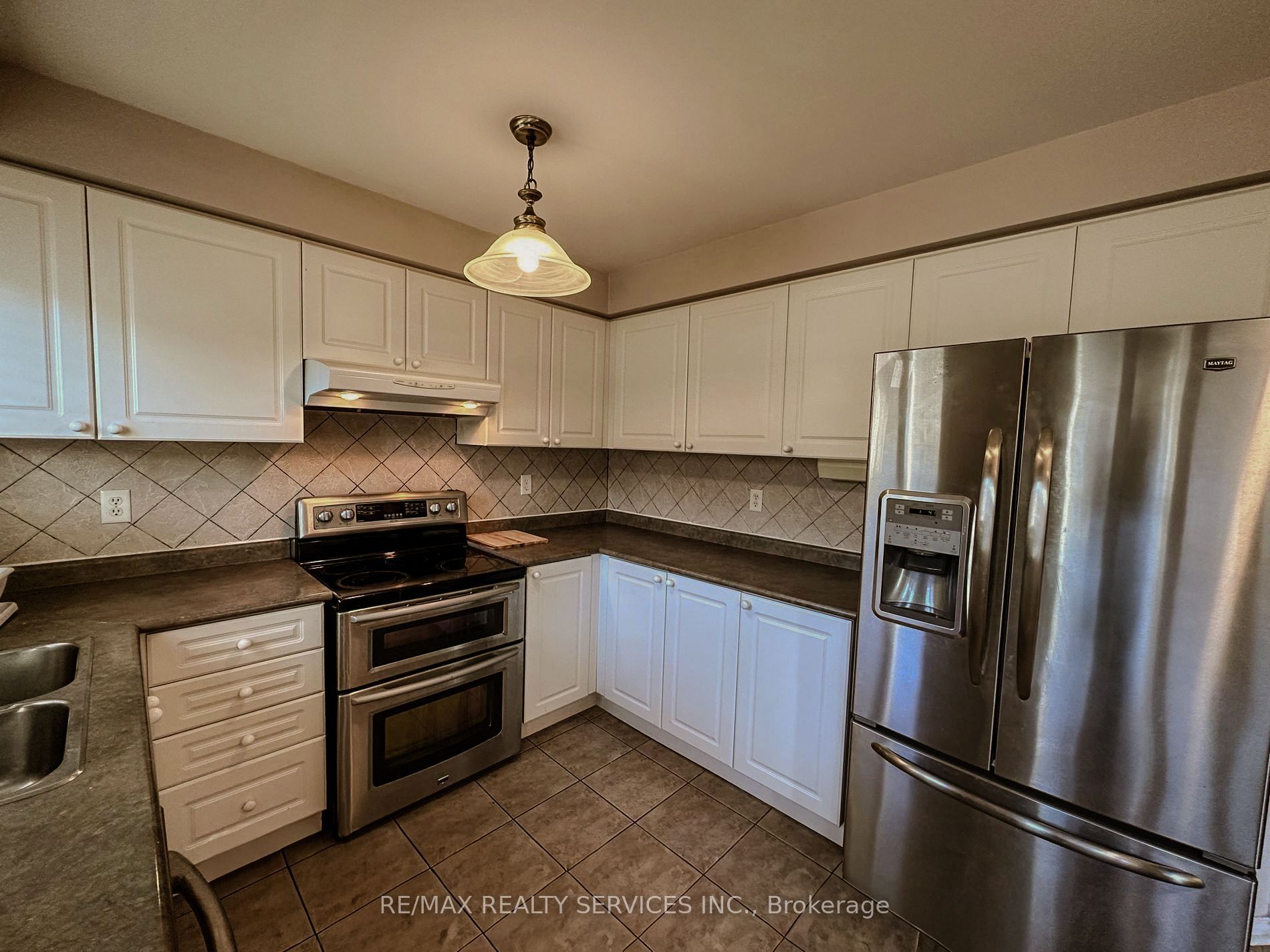 41 Sandyshores Drive, Brampton, ON L6R 2H2 photo 4