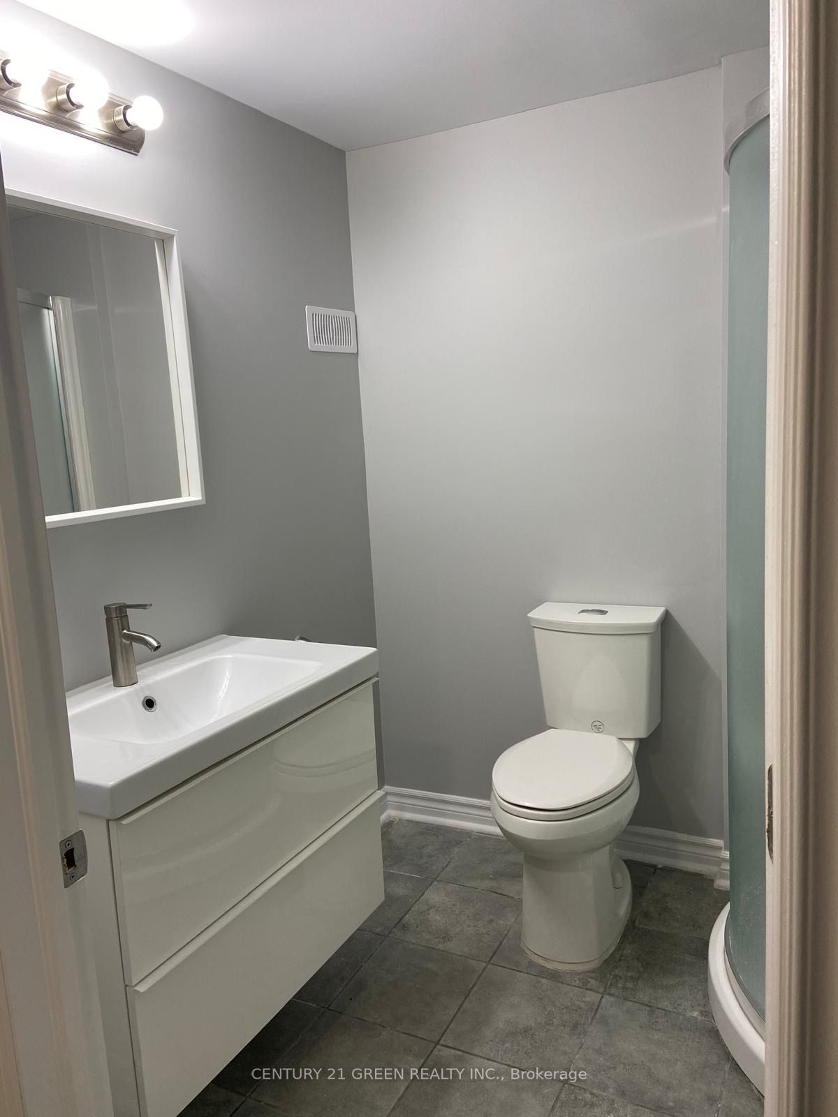 179 Huddlestone Crescent Basement, Milton, ON L9T 8G1 photo 4