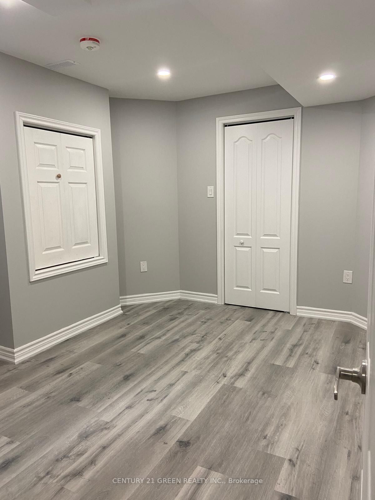 179 Huddlestone Crescent Basement, Milton, ON L9T 8G1 photo 5