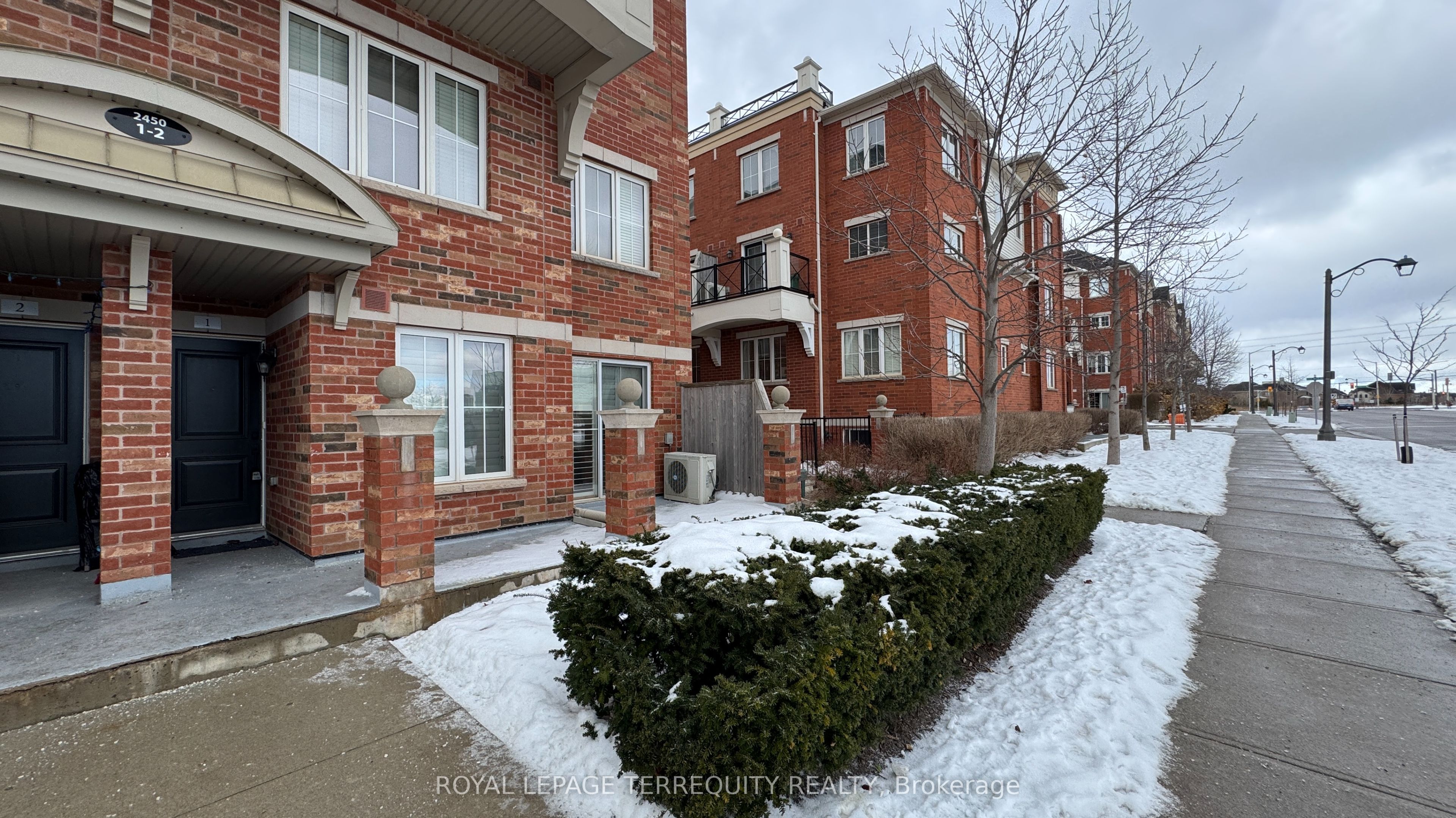 2450 Post Road 1, Oakville, ON L6H 0J2 photo 2