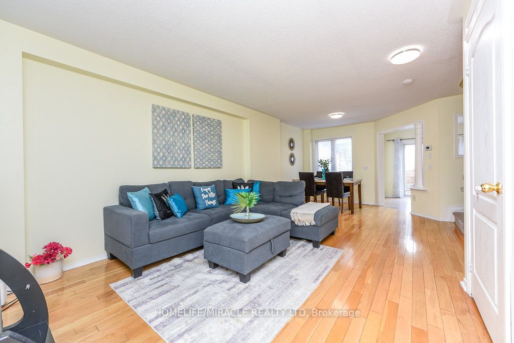 49 Seaside Circle, Brampton, ON L6R 2G7 photo 5