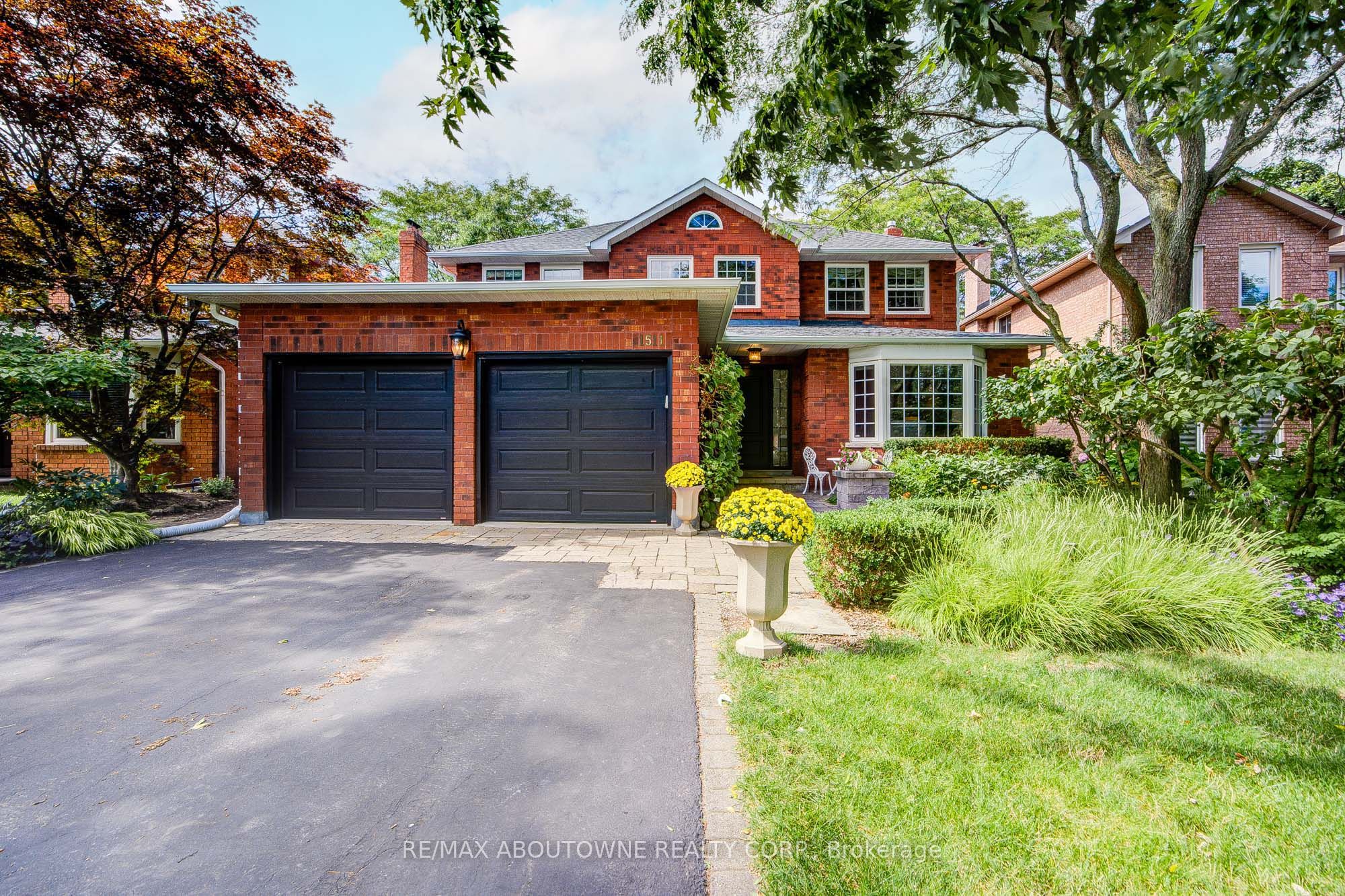 1511 Stoneybrook Trail, Oakville, ON L6M 2R4