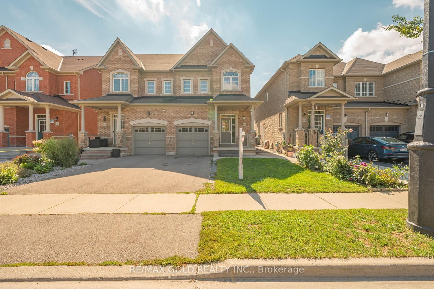 116 Lesabre Crescent, Brampton, ON L6P 0W4 photo 3