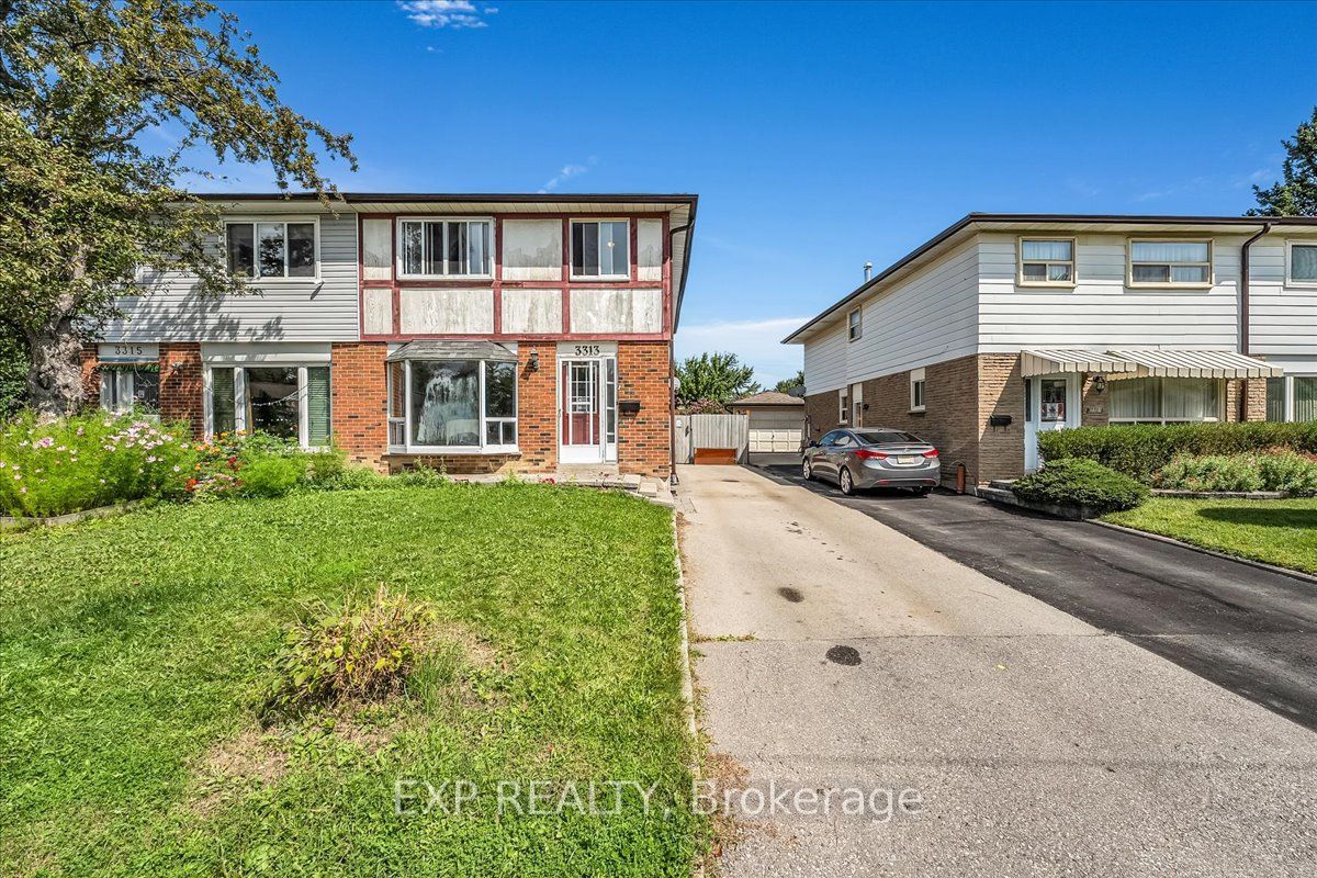 3313 Acala Crescent, Mississauga, ON L5A 3E4 photo 3