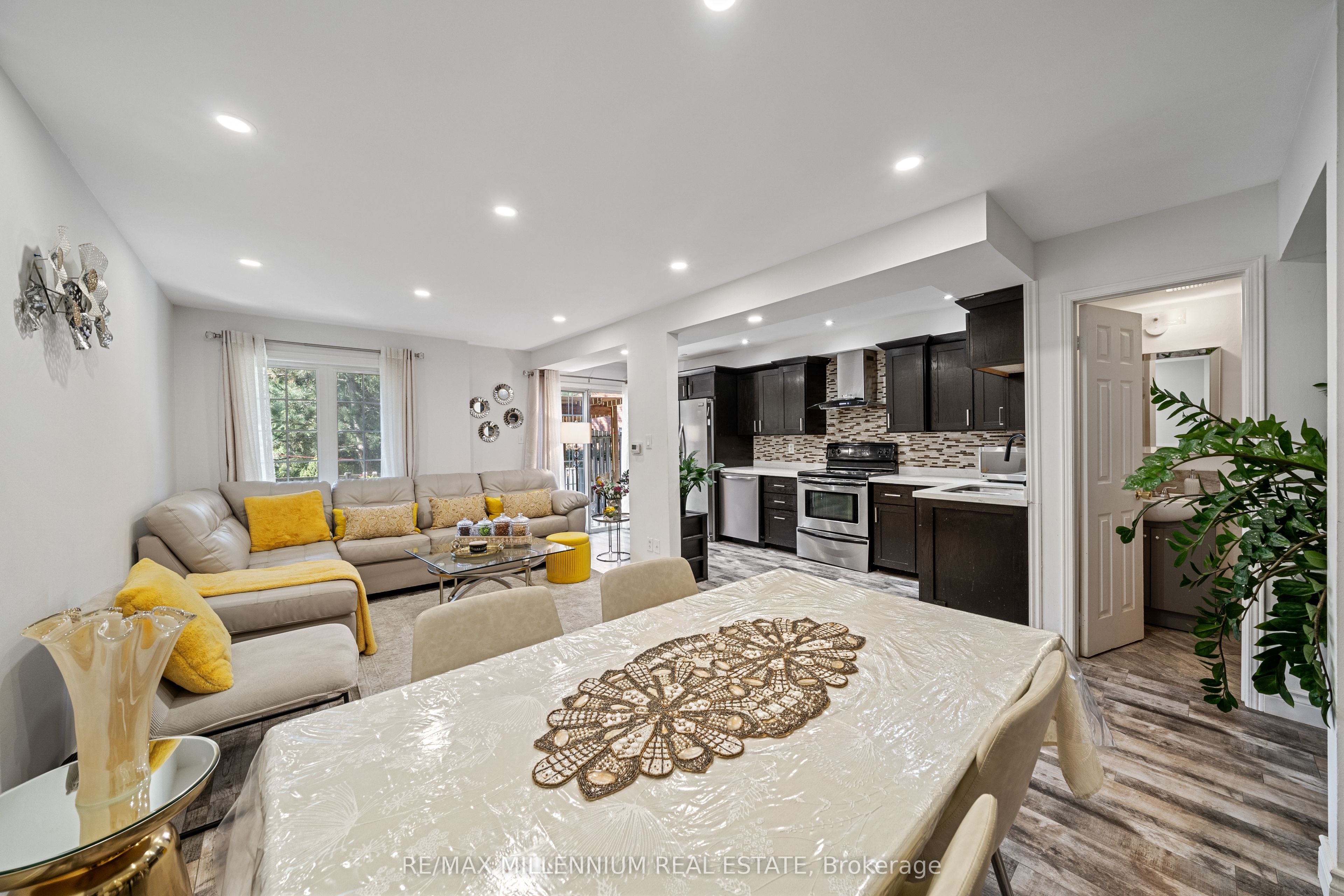 6950 Tenth Line W 94, Mississauga, ON L5N 6Y1 photo 5