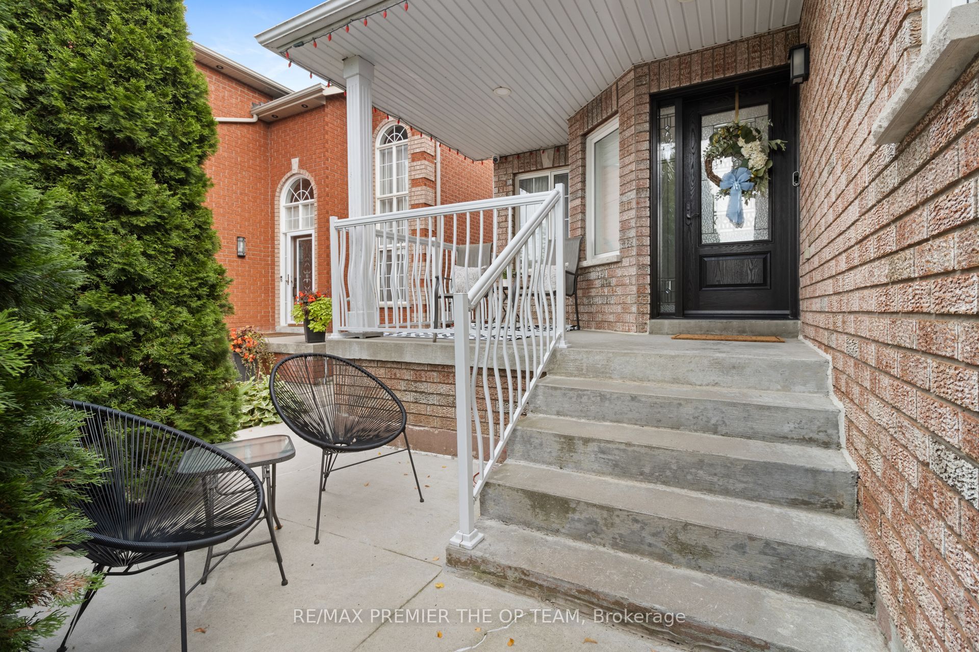 5 Southbury Manor Drive, Caledon, ON L7E 1X7 photo 3