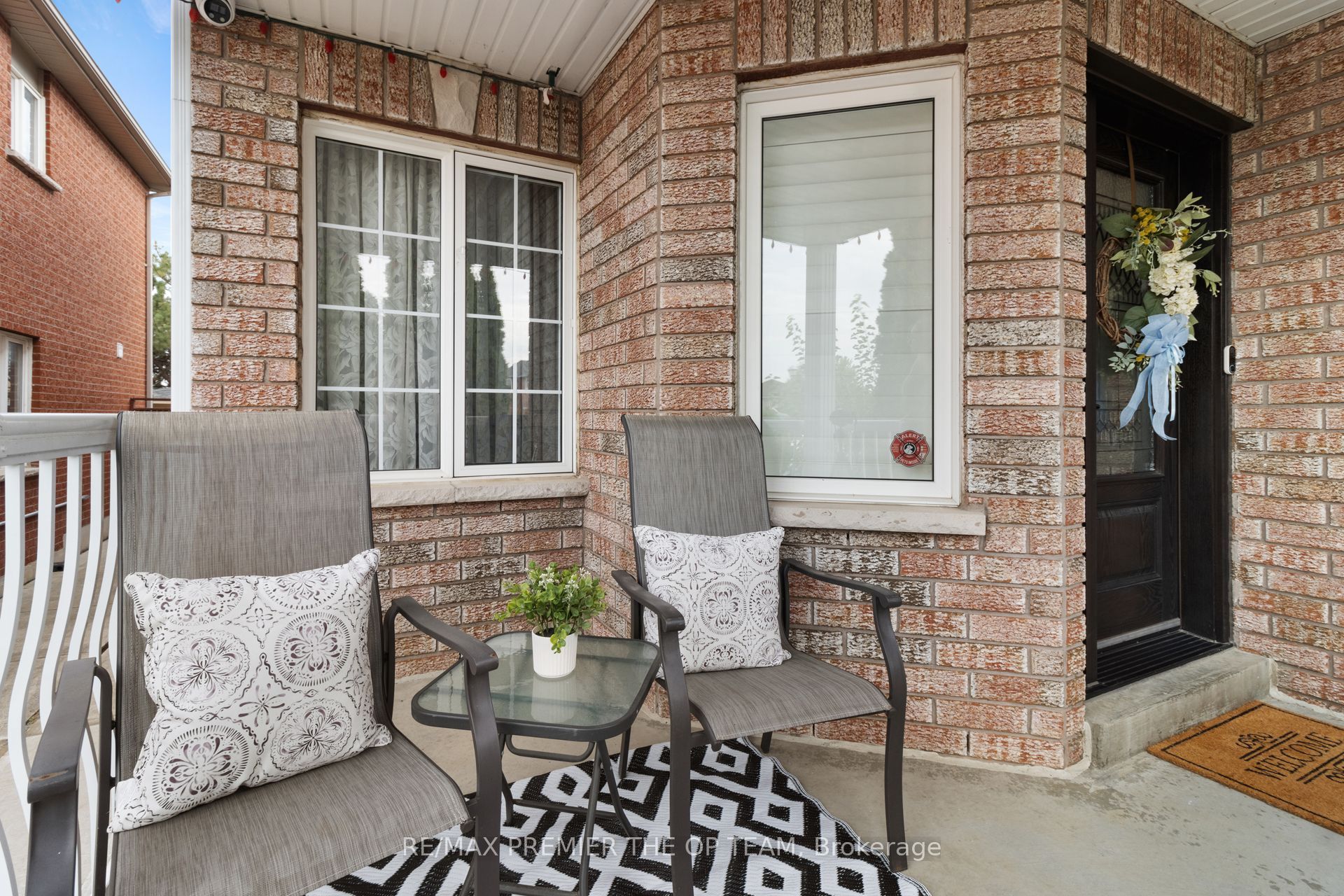 5 Southbury Manor Drive, Caledon, ON L7E 1X7 photo 4