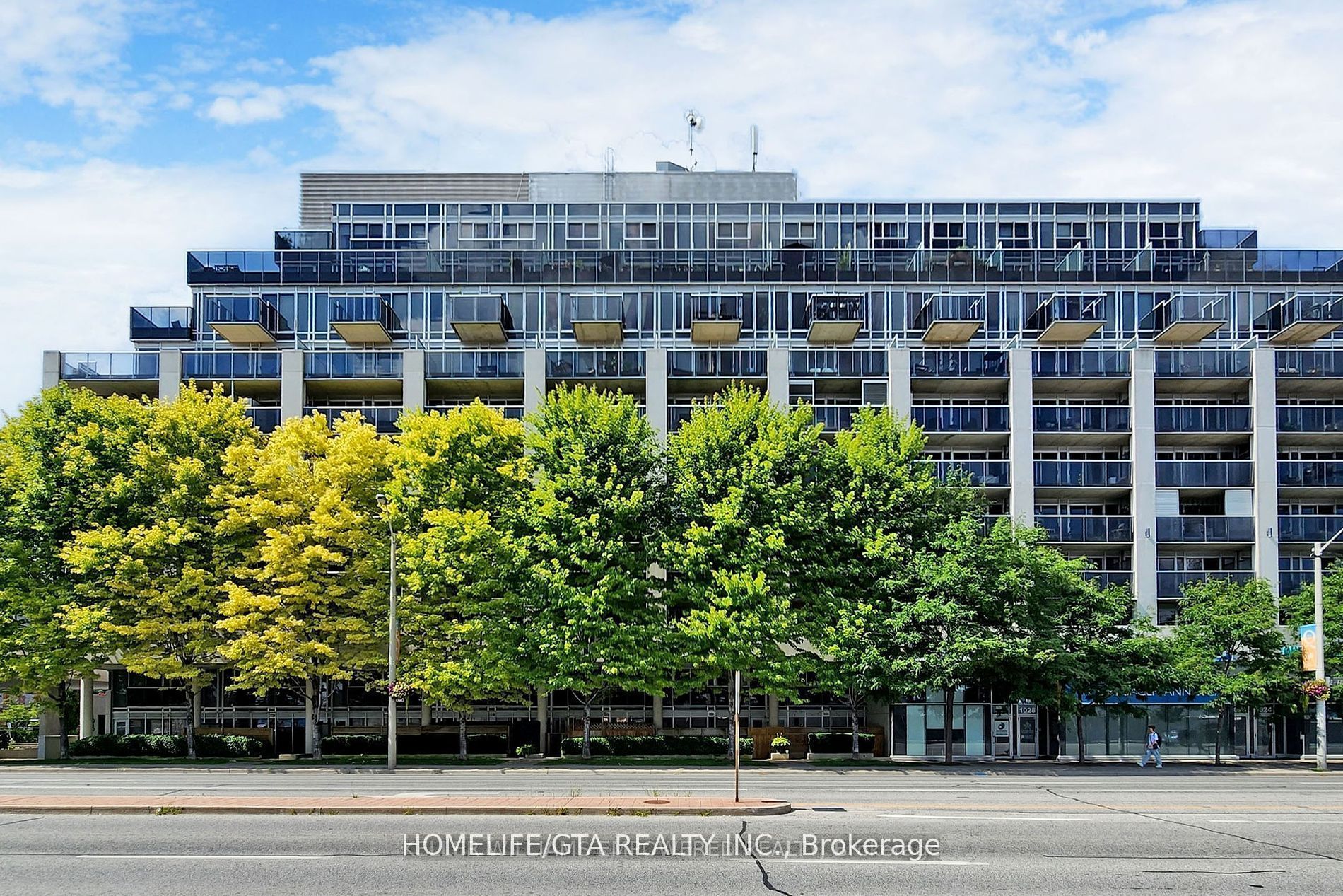 1040 The Queensway Avenue 710, Toronto, ON M8Z 1P7 photo 2