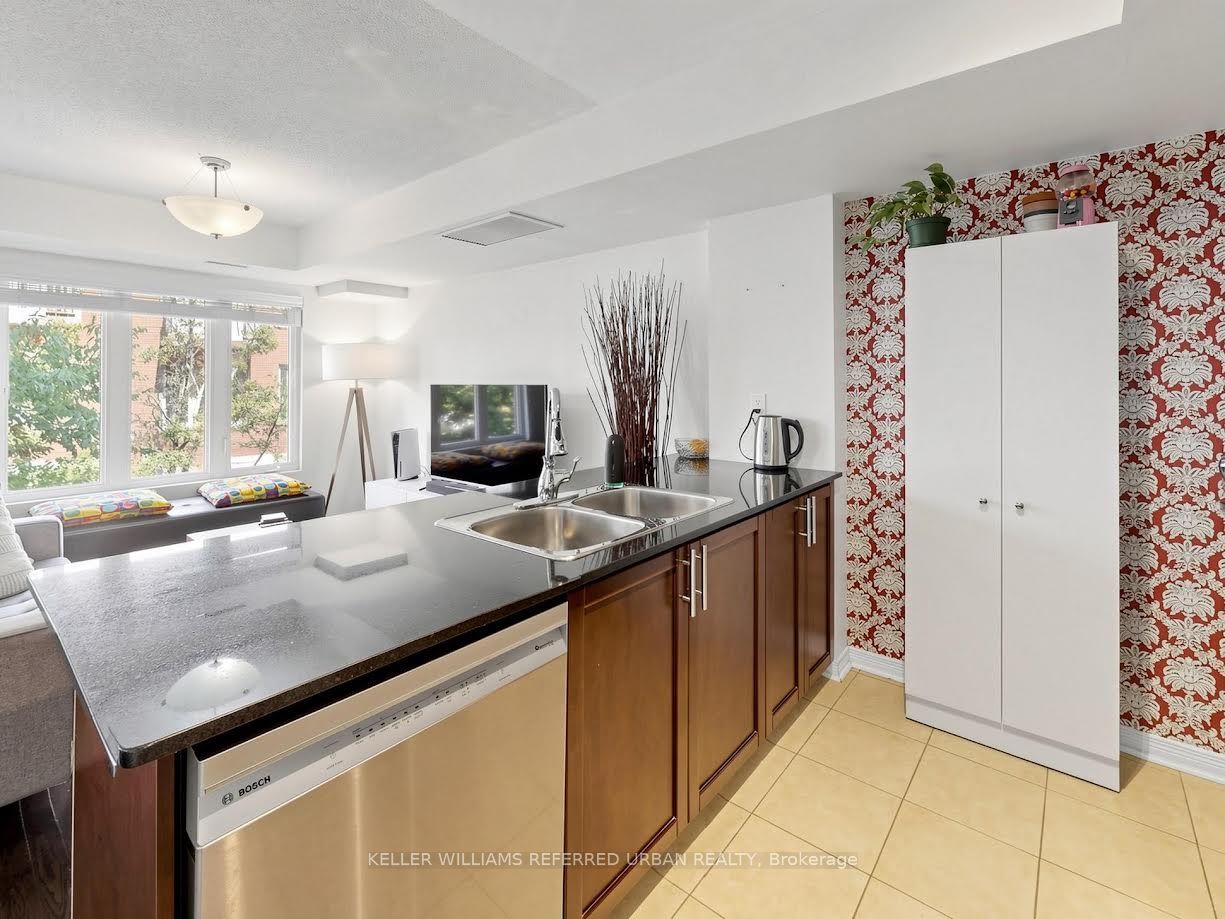 20 Foundry Avenue N 213, Toronto, ON M6H 4L1 photo 4