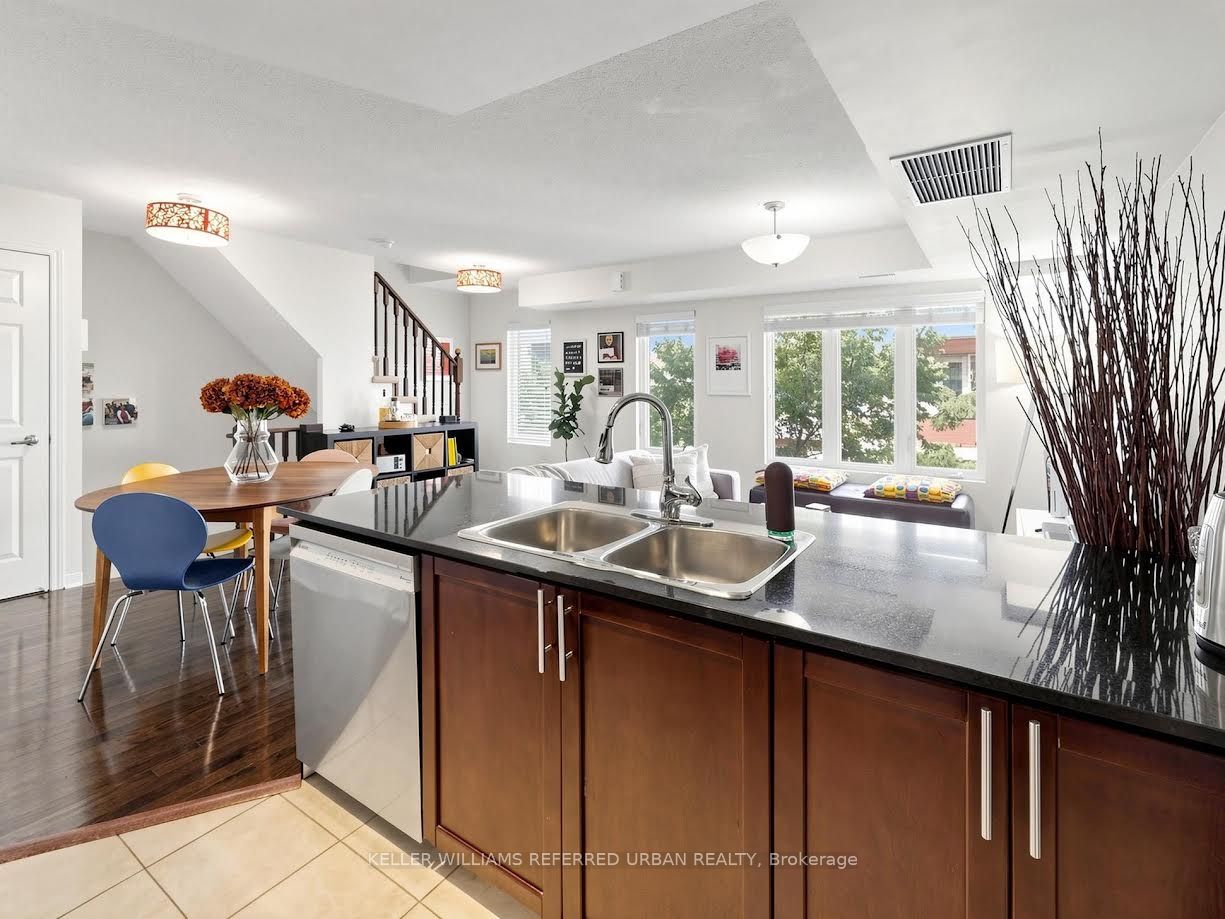 20 Foundry Avenue N 213, Toronto, ON M6H 4L1 photo 5