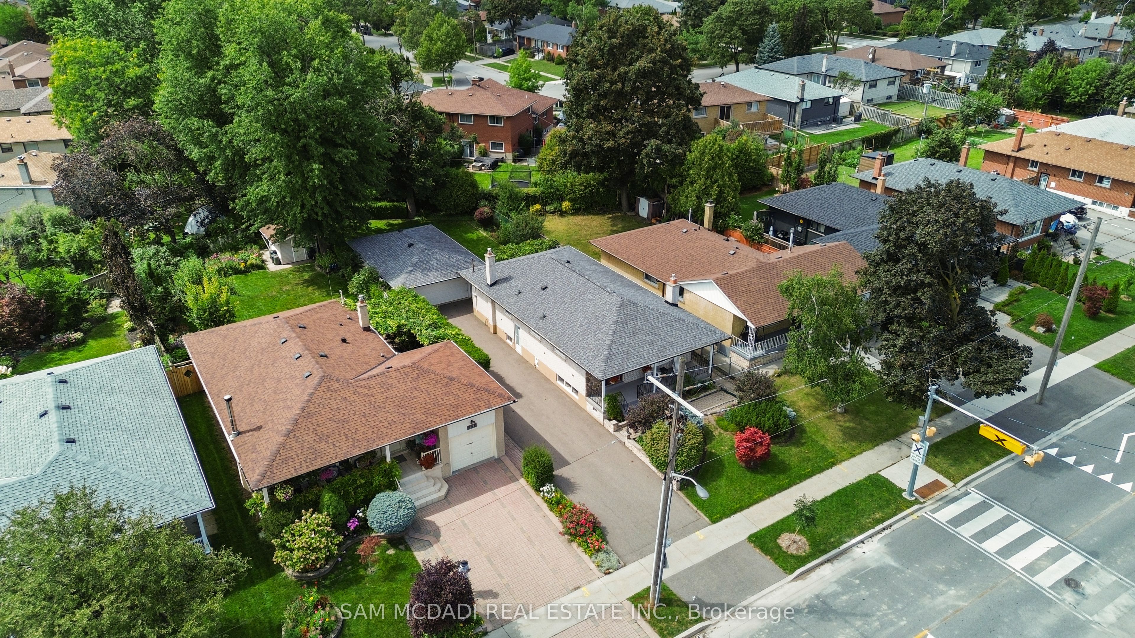 248 Wellesworth Drive, Toronto, ON M9C 4S6