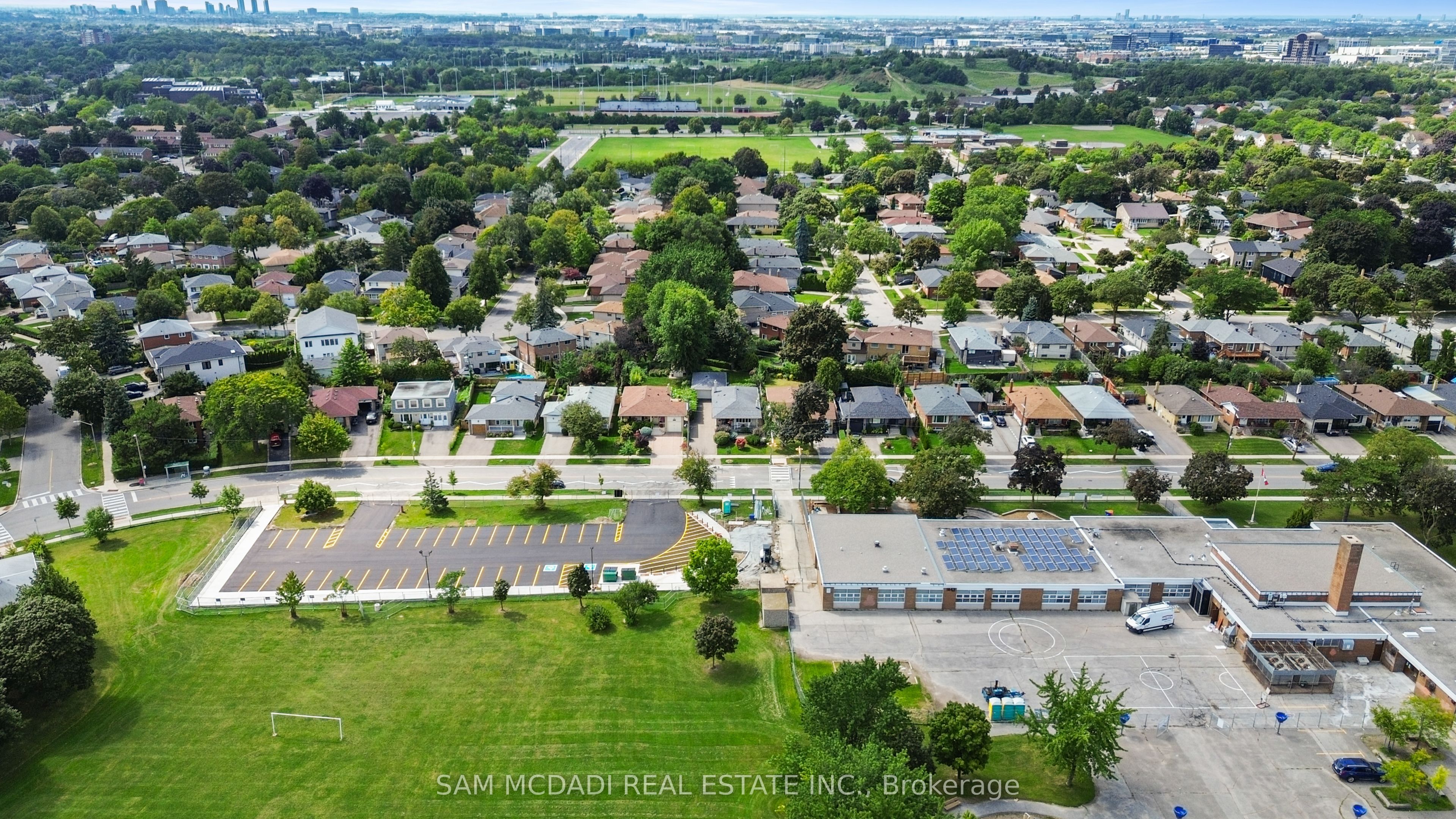 248 Wellesworth Drive, Toronto, ON M9C 4S6 photo 2
