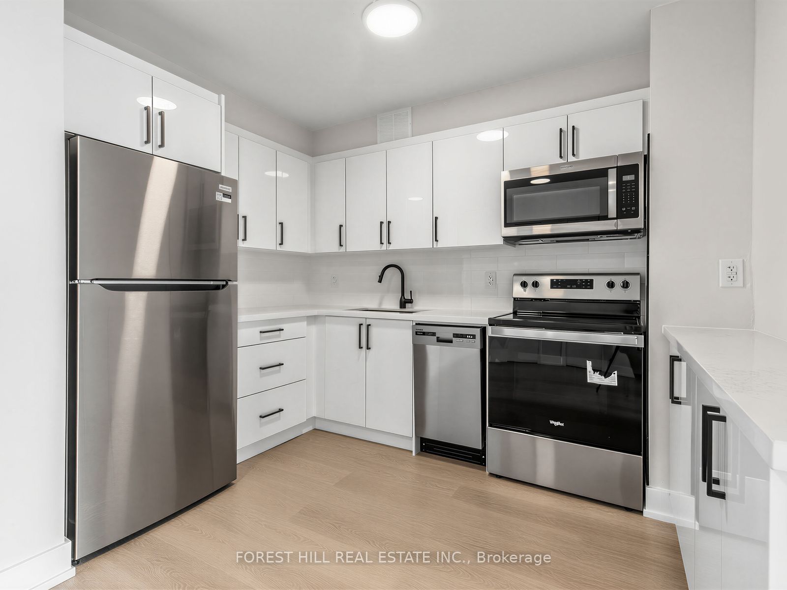 141 Lyon Court 1201, Toronto, ON M6B 3H2 photo 4