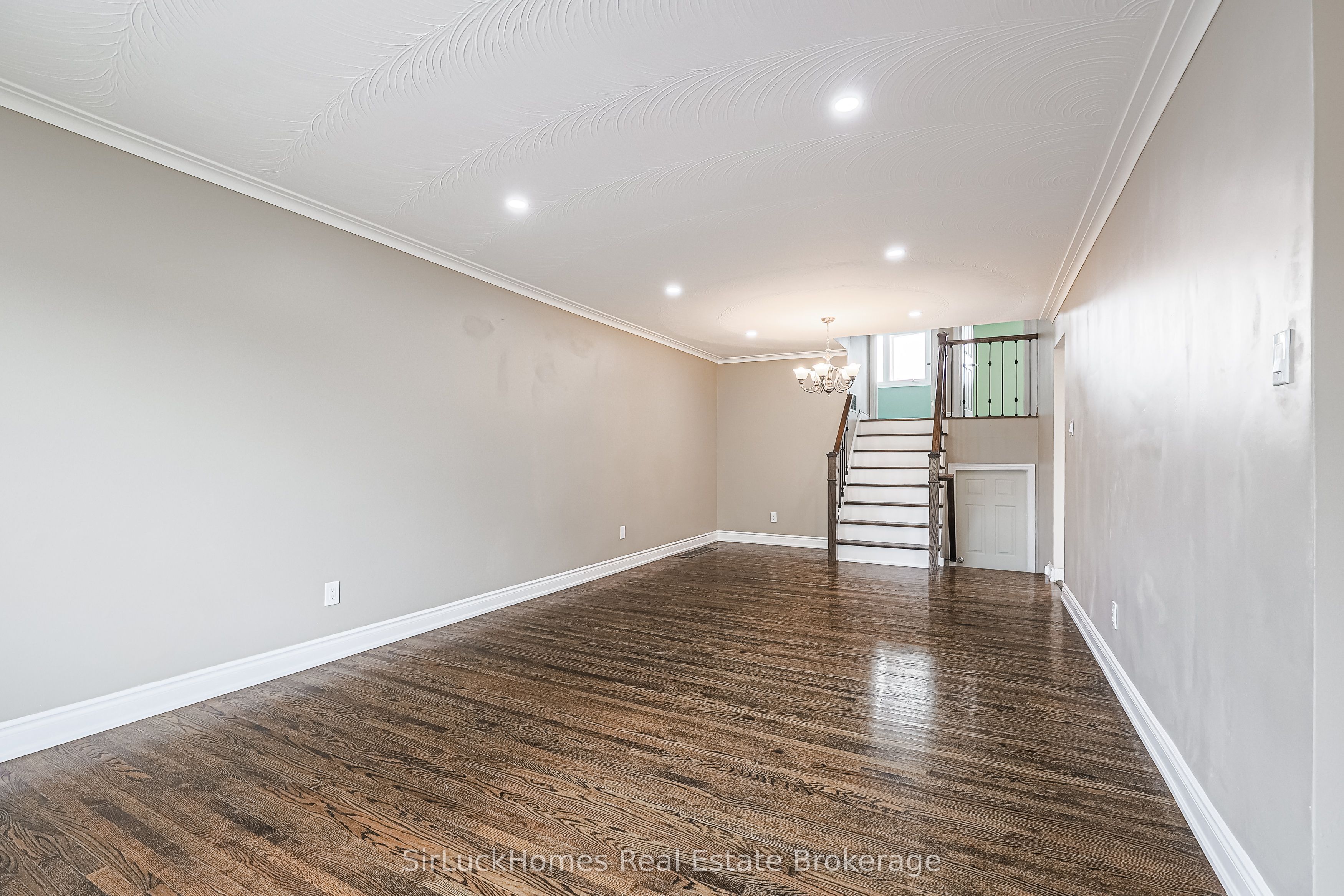 52 Dellbrook Crescent, Toronto, ON M9L 1E2 photo 4