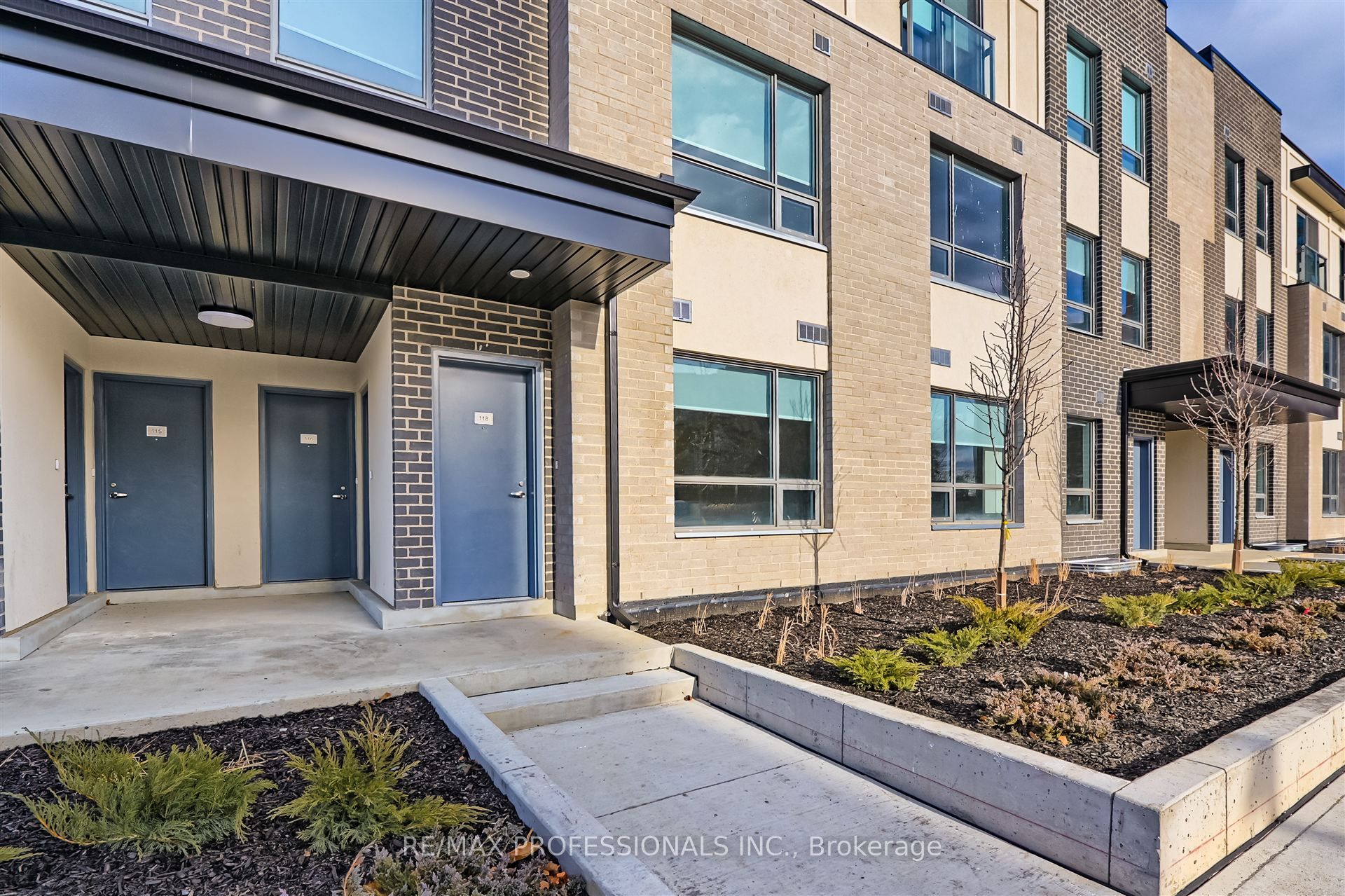 62 Dixfield Drive 113, Toronto, ON M9C 3W1 photo 2