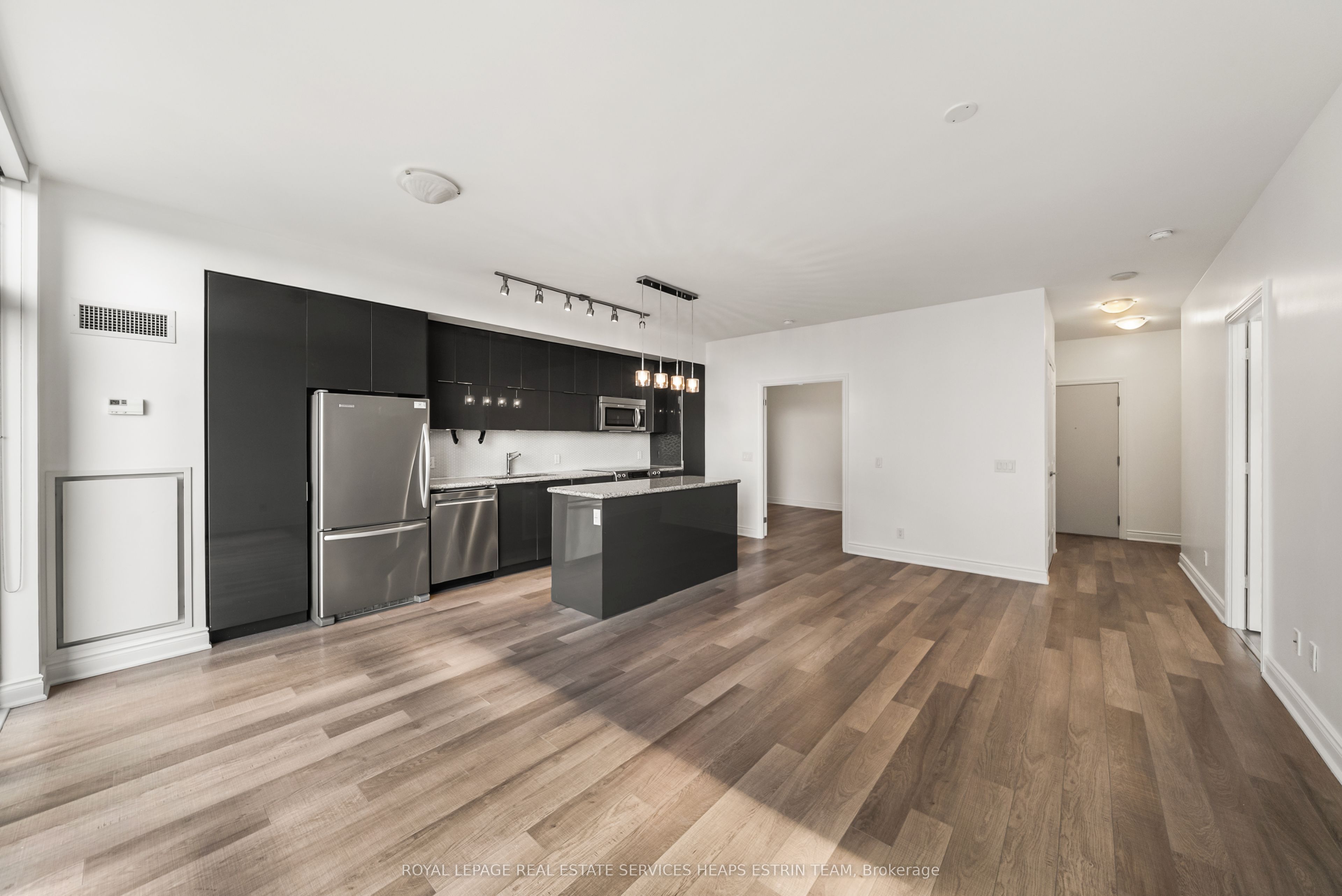 80 Marine Parade Drive 423, Toronto, ON M8V 0A3 photo 2