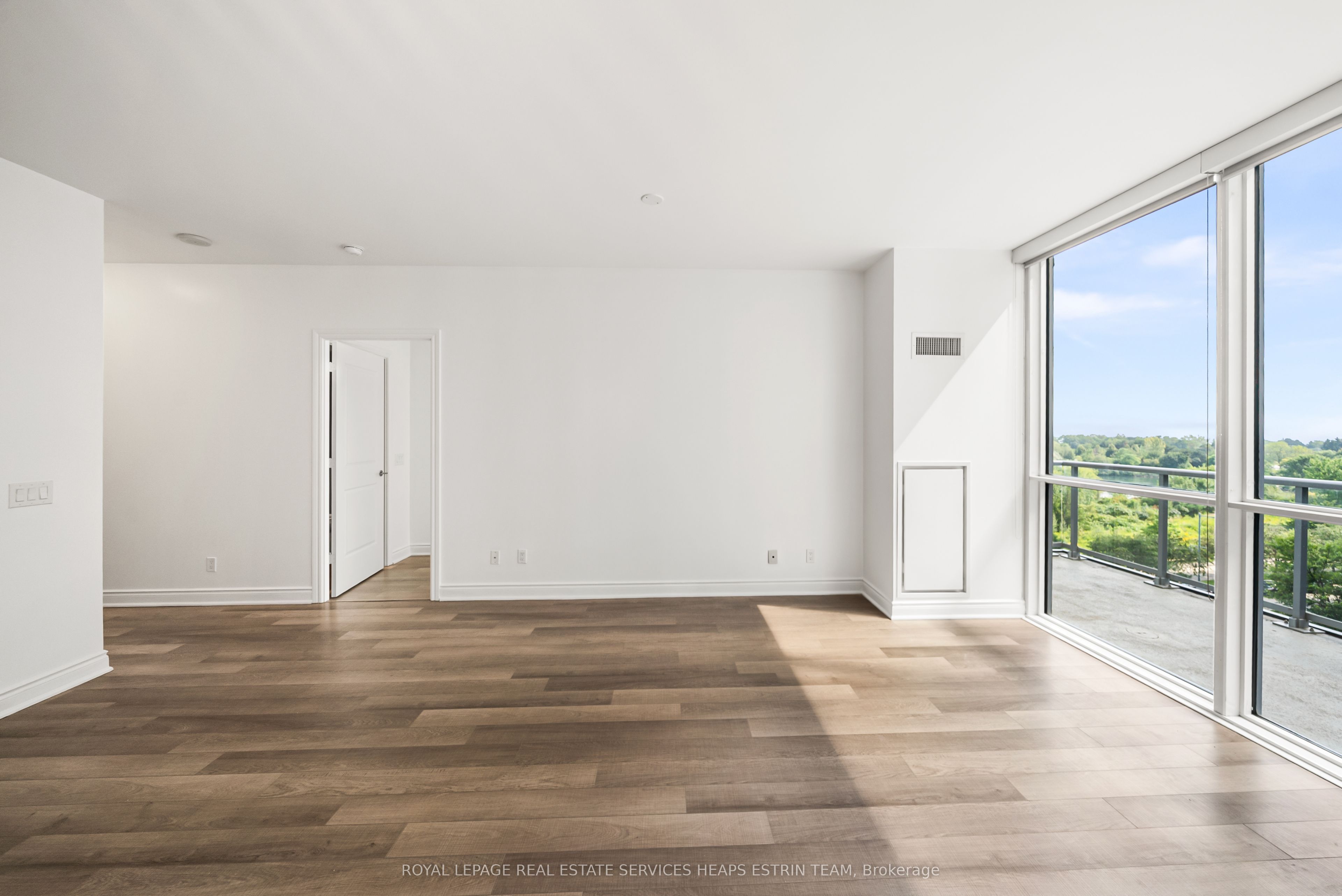 80 Marine Parade Drive 423, Toronto, ON M8V 0A3 photo 4