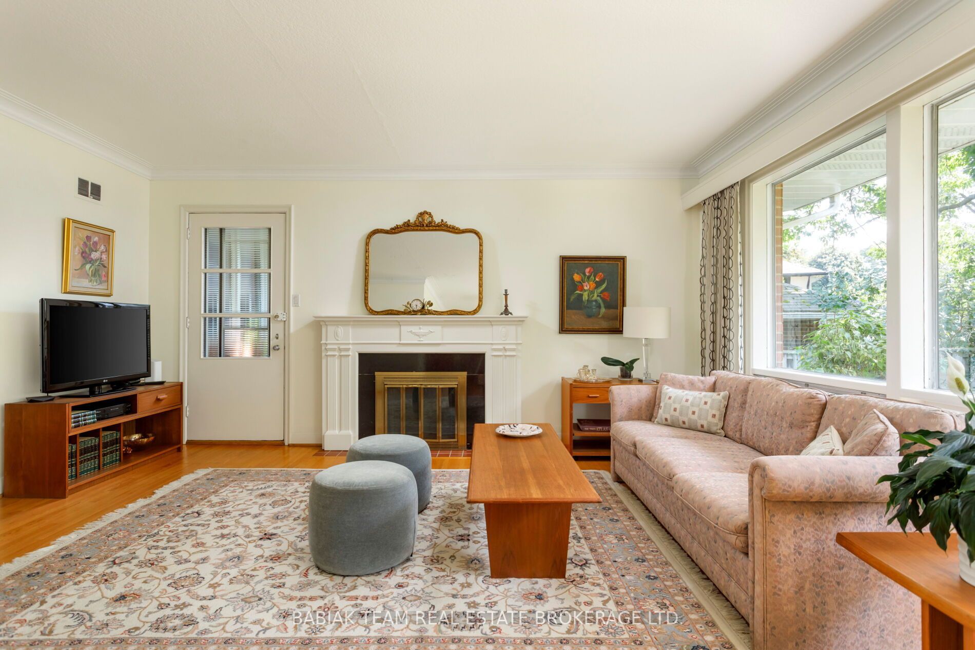 4 Ivy Lea Crescent, Toronto, ON M8Y 2B2 photo 4