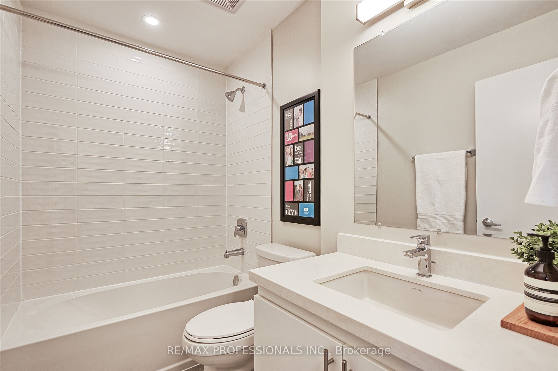 62 Dixfield Drive 124, Toronto, ON M9C 3W1 photo 3
